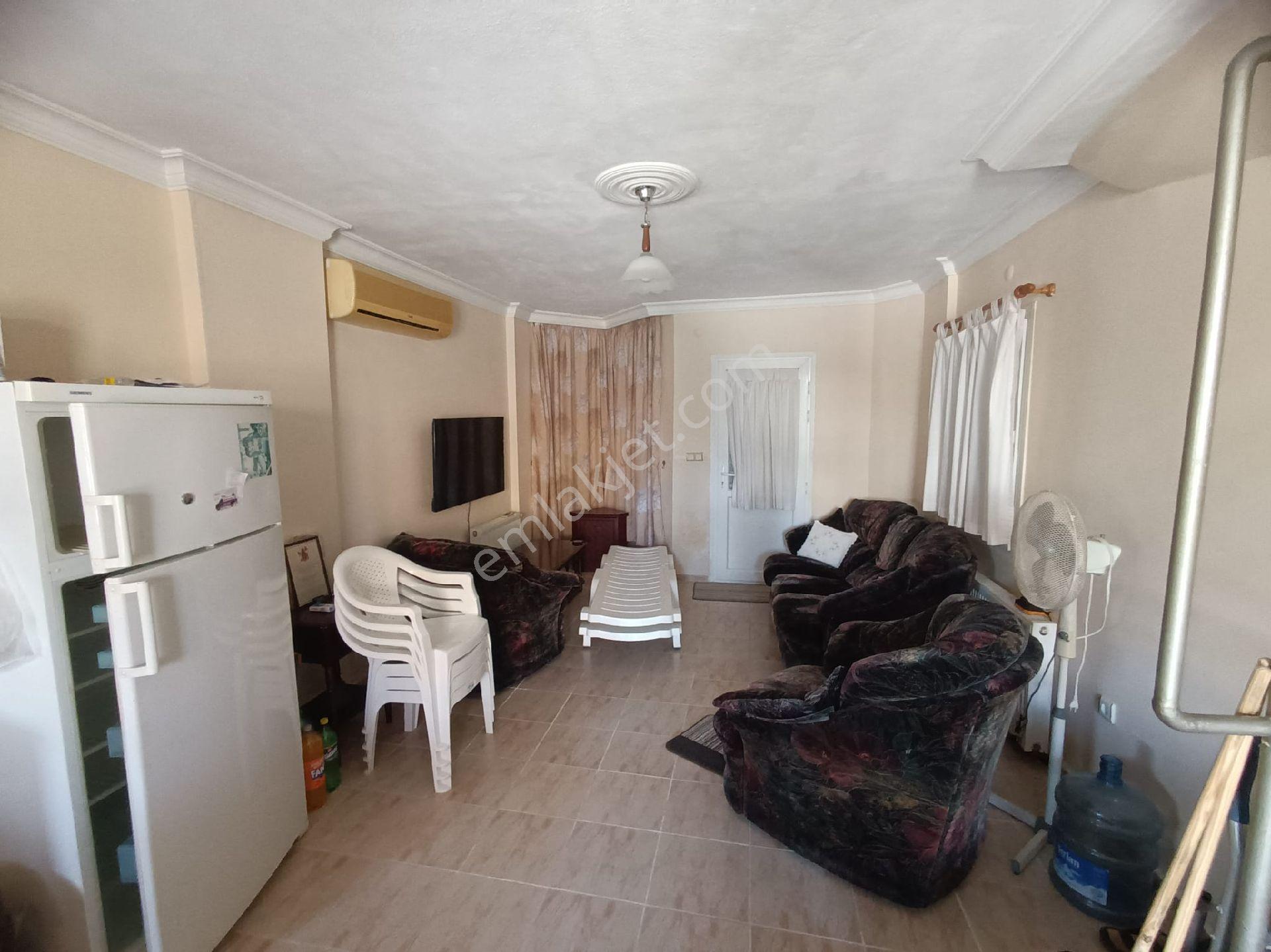 Kuşadası Sahil Sitelerinde Eşyalı Satılık Özel Havuzlu 4+1 Müstakil Villa - Görsel 9