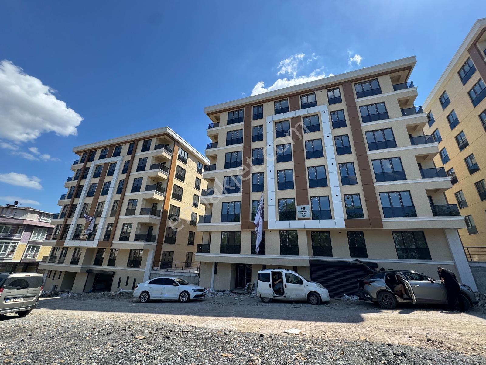 Kocasinan Merkezde Kapalı Otopark Butik Site 2+1 Ebv .banyolu