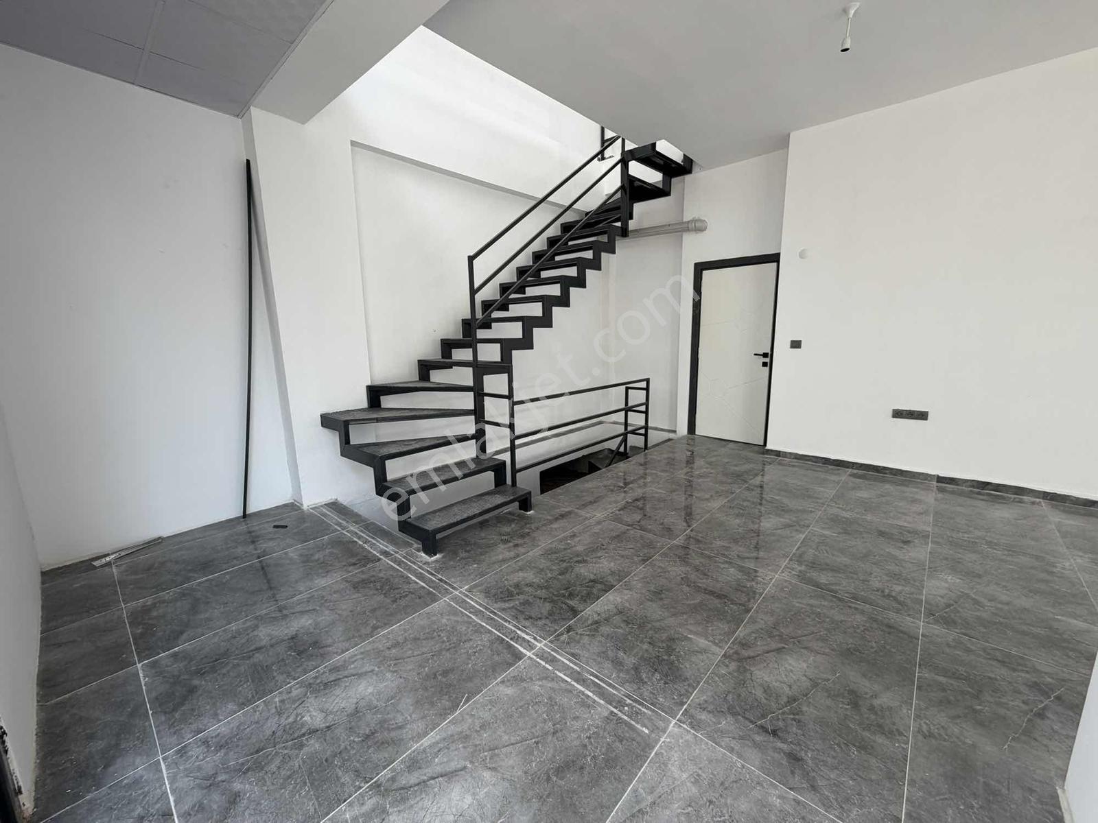 Varsak Karşıyakada Satılık Depolu Asma Katlı Dükkan | 280 M² - Görsel 12