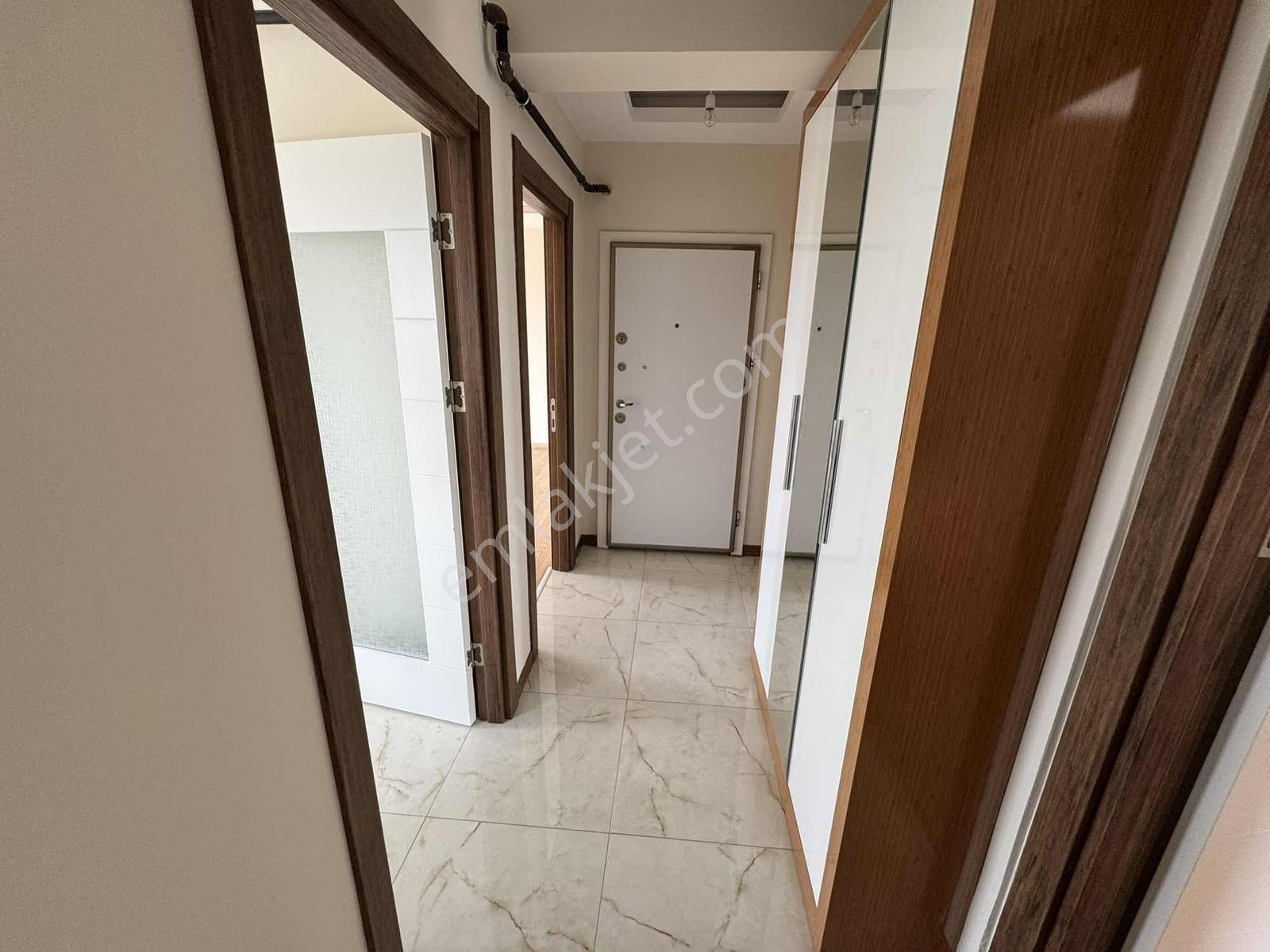 Murat Bey De İzban Yakını Site İçerisinde Kiralık 1+1 Daire - Görsel 15