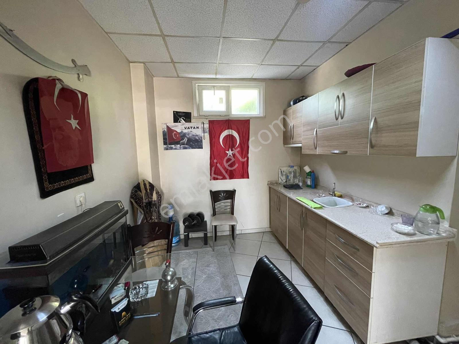 Koru Emlaktan Hürriyet Cd. Üzeri Tam Donanımlı Fırsat Dükkan - Görsel 18