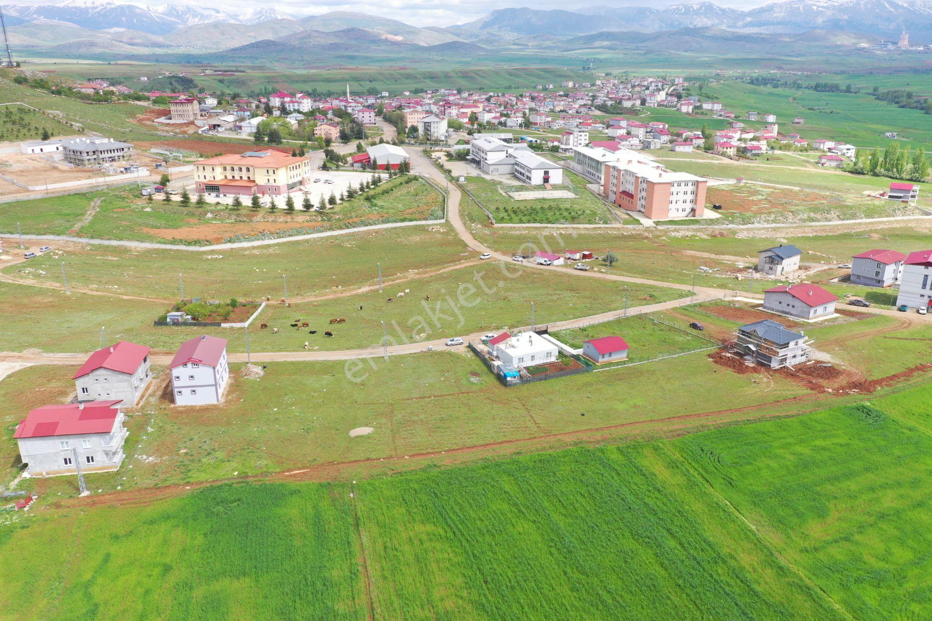 Tufanbeyli Cumhuriyet Mahallesinde Yeni Gelişen Tüm Kurumlara Çok Yakın Arsa - Görsel 5