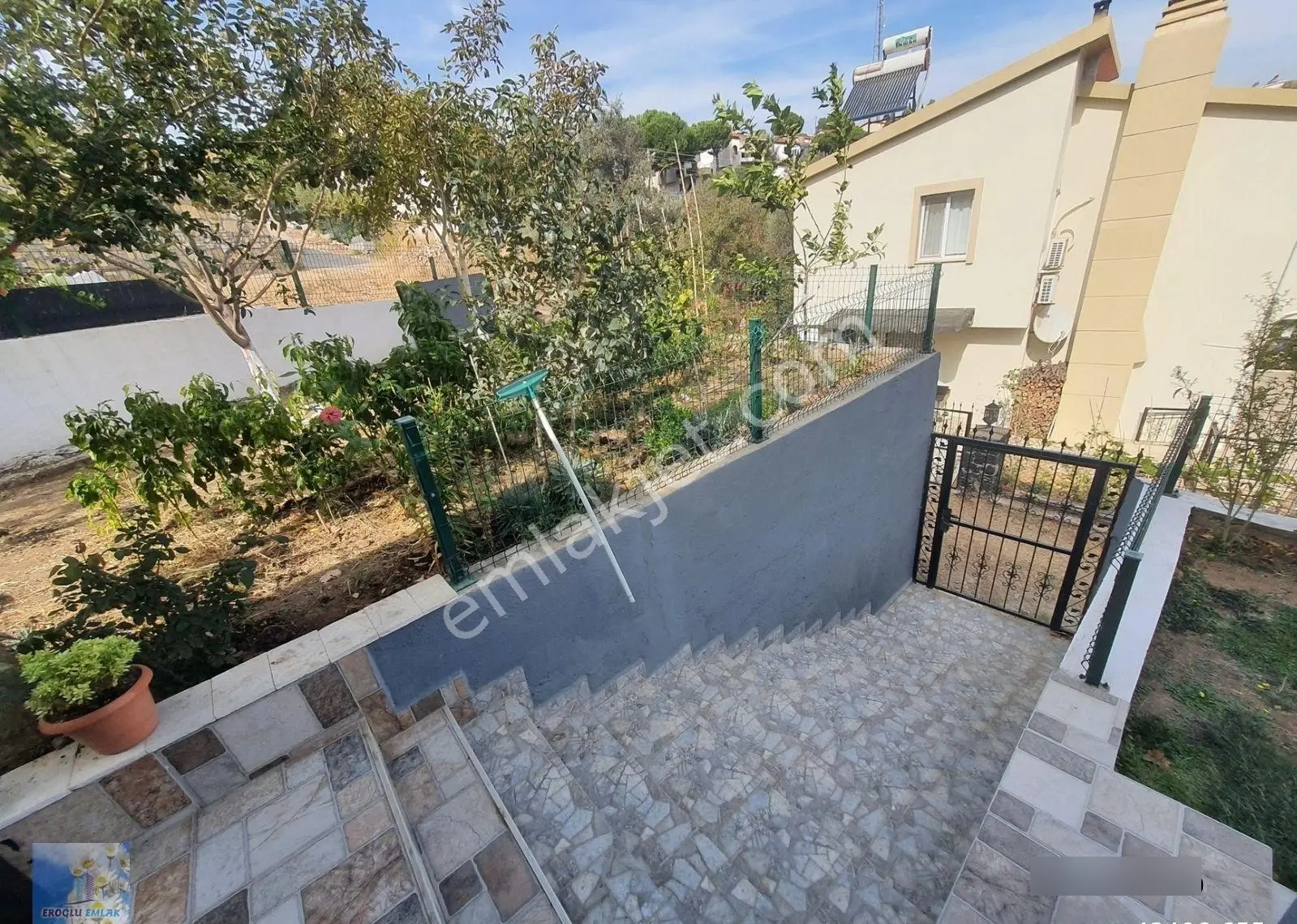 Yeni Foça Da Ful Deniz Manzaralı Eşyalı Mustakil Sezonluk Kiralık Villa - Görsel 4