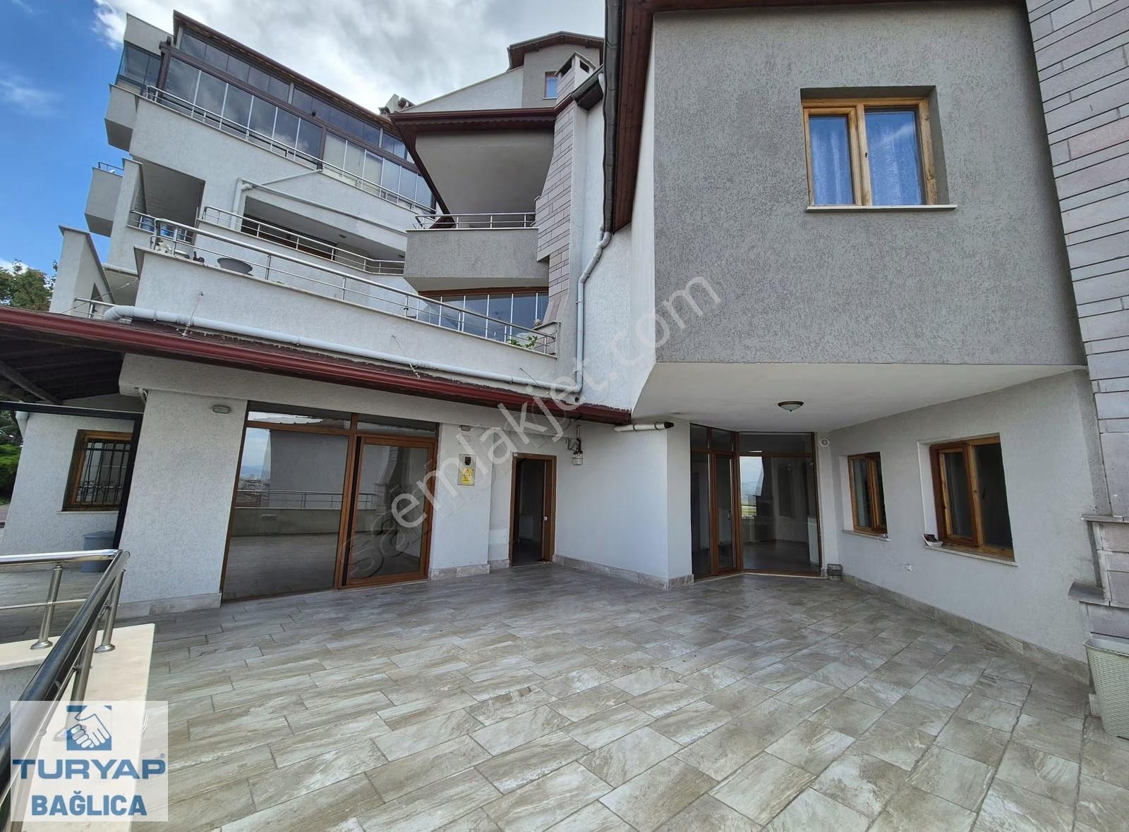 Bağlıca Güvenlikli Teras Evler'de 4+1 Villa Tipi Özel Daire