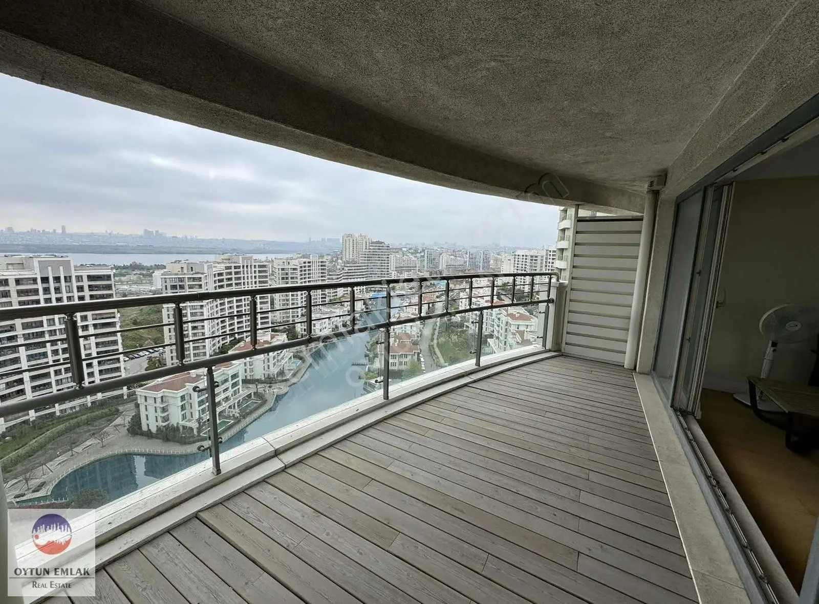 İstanbul Sarayları Göl Manzaralı Satılık 3+1 Boş Daire 172 M² - Görsel 4
