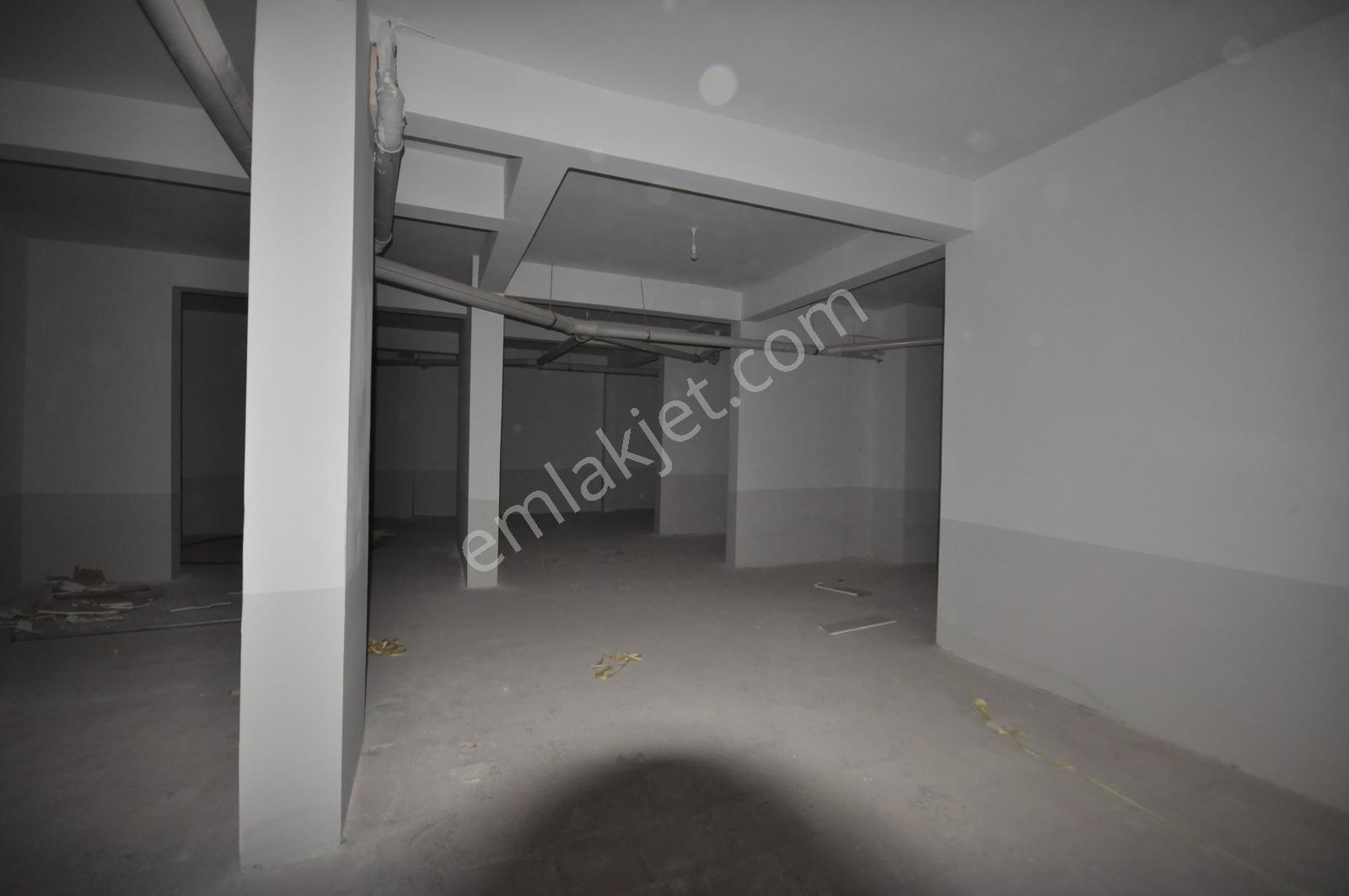 Cb Acar'dan Kapalı+açık Alanlı Çift Cephe Köşebaşı 400m² Dükkan - Görsel 9