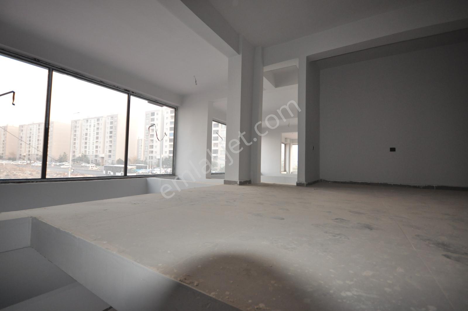 Cb Acar'dan Kapalı+açık Alanlı Çift Cephe Köşebaşı 400m² Dükkan - Görsel 7