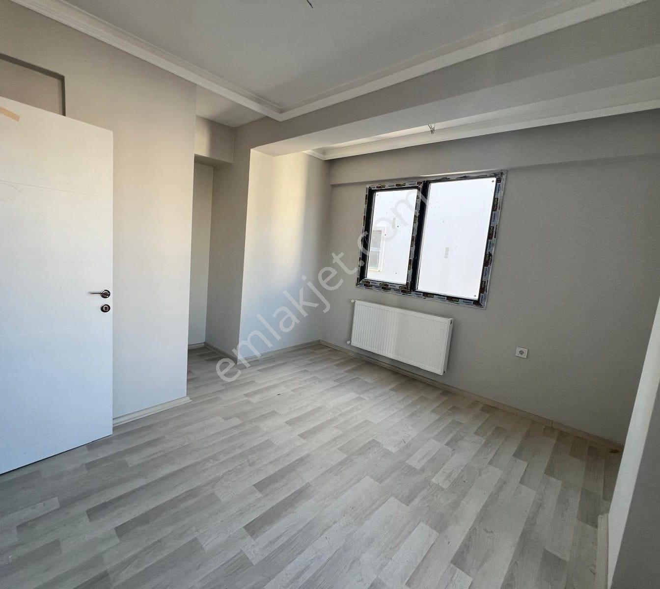 Bornova Küçükpark'ta Modern Ve Kullanışlı 1+1 Kiralık Daire - Görsel 6