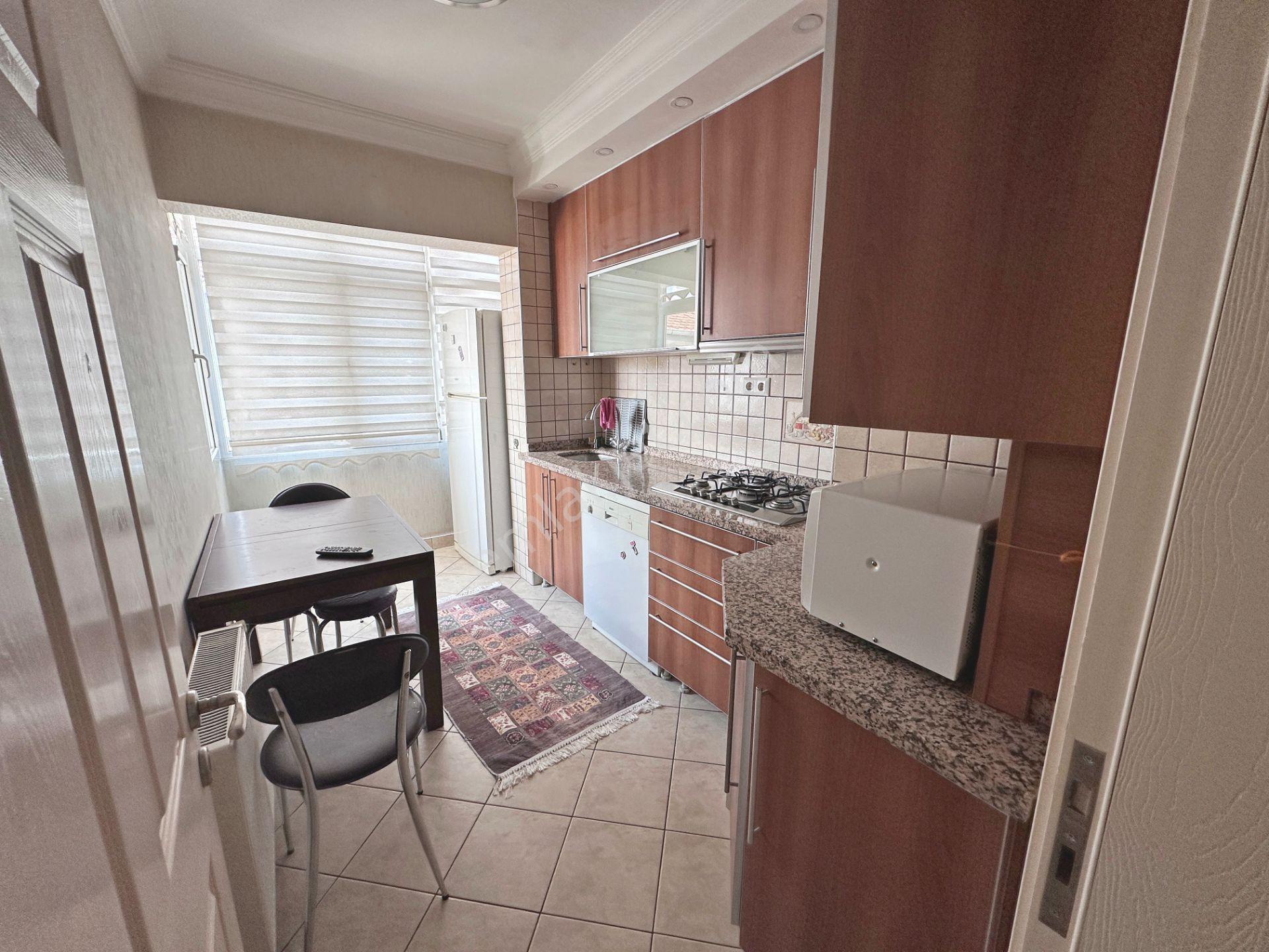 Abidinpaşa Mahallesi Katta Ön Cephede Full Eşyalı 3+1 Kiralık Daire - Görsel 8