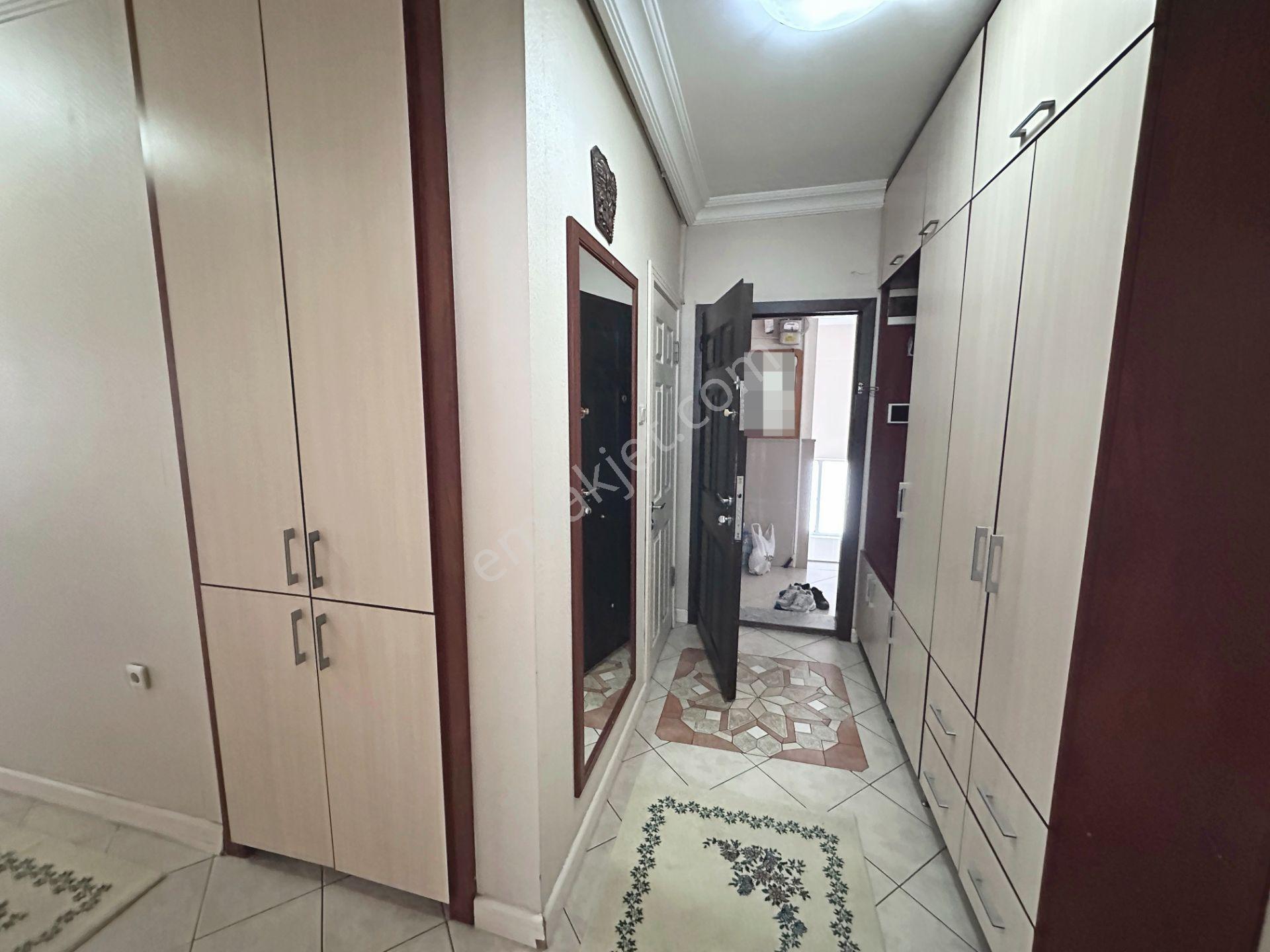 Abidinpaşa Mahallesi Katta Ön Cephede Full Eşyalı 3+1 Kiralık Daire - Görsel 27