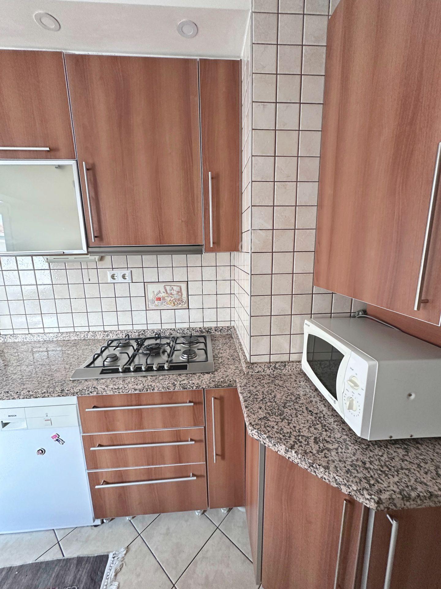 Abidinpaşa Mahallesi Katta Ön Cephede Full Eşyalı 3+1 Kiralık Daire - Görsel 10