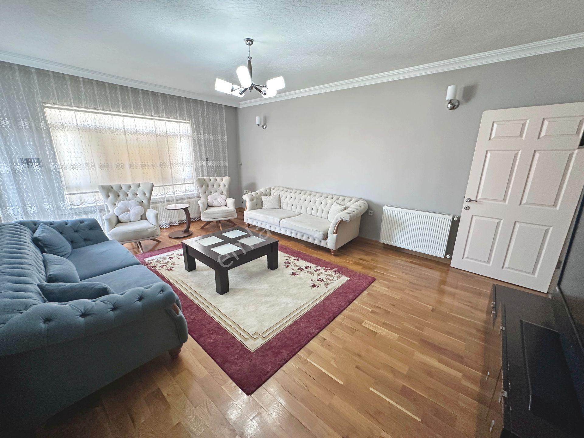 Abidinpaşa Mahallesi Katta Ön Cephede Full Eşyalı 3+1 Kiralık Daire - Görsel 3