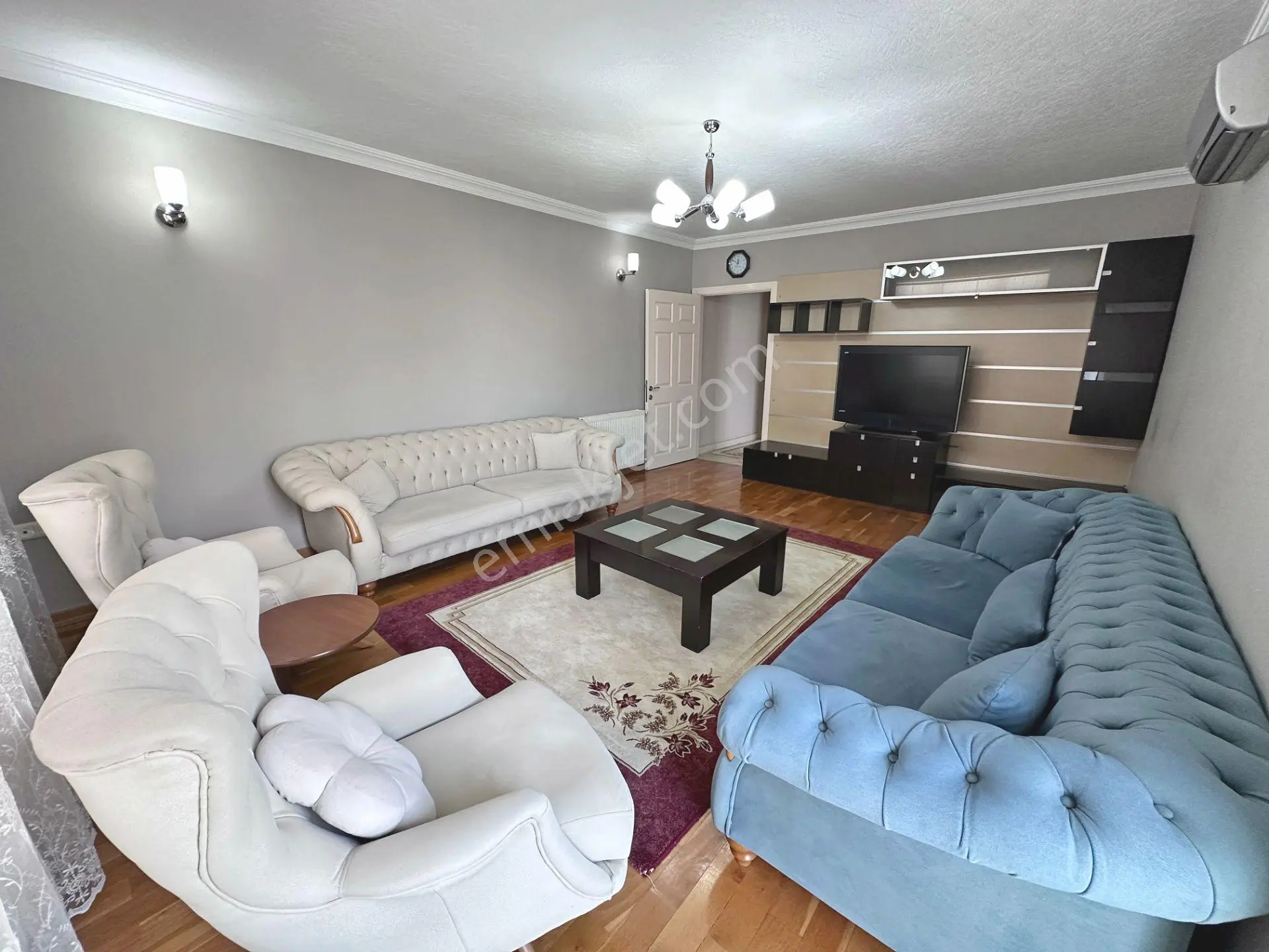 Abidinpaşa Mahallesi Katta Ön Cephede Full Eşyalı 3+1 Kiralık Daire