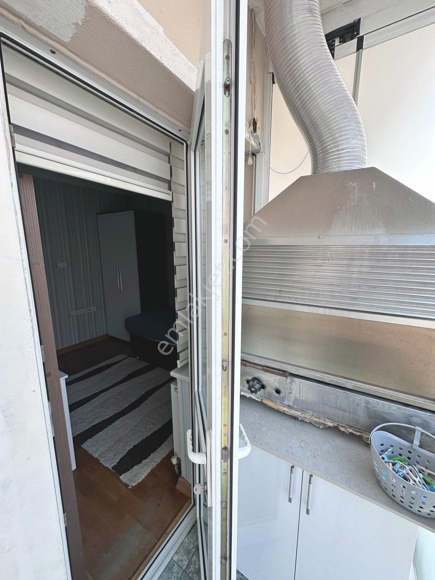 Abidinpaşa Mahallesi Katta Ön Cephede Full Eşyalı 3+1 Kiralık Daire - Görsel 25