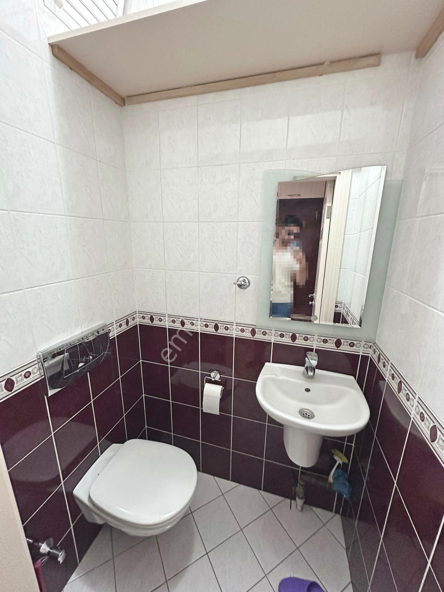 Abidinpaşa Mahallesi Katta Ön Cephede Full Eşyalı 3+1 Kiralık Daire - Görsel 28