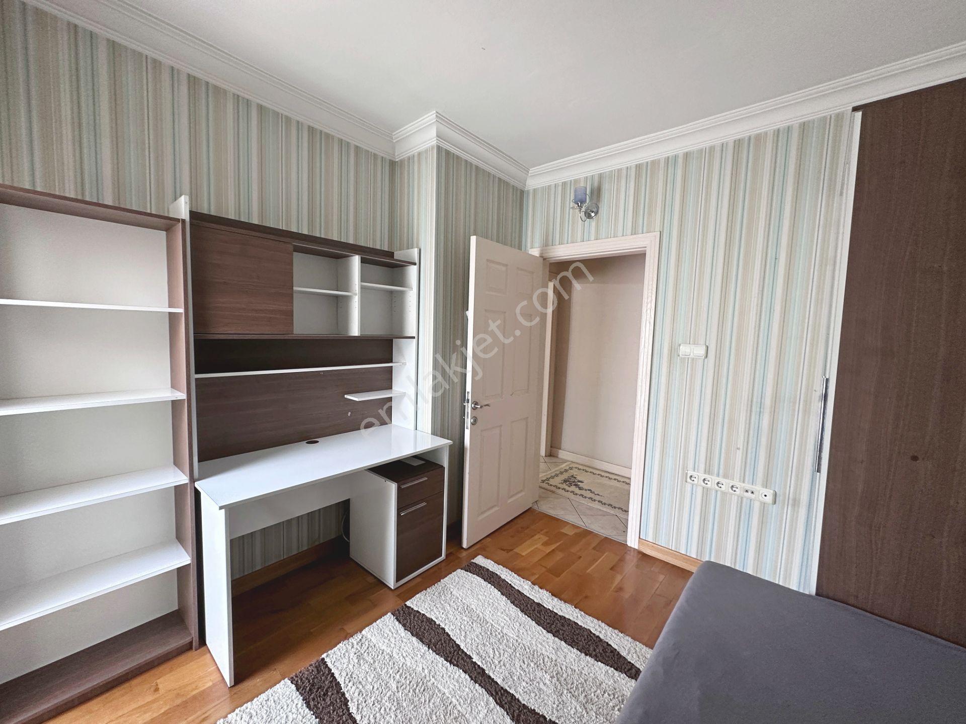 Abidinpaşa Mahallesi Katta Ön Cephede Full Eşyalı 3+1 Kiralık Daire - Görsel 22