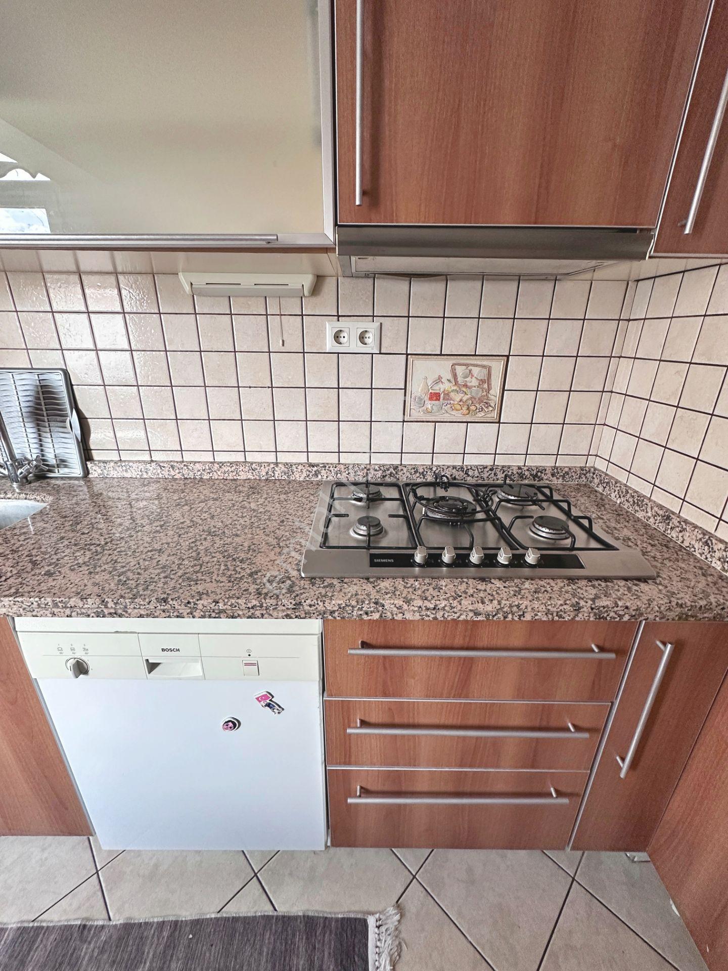 Abidinpaşa Mahallesi Katta Ön Cephede Full Eşyalı 3+1 Kiralık Daire - Görsel 11
