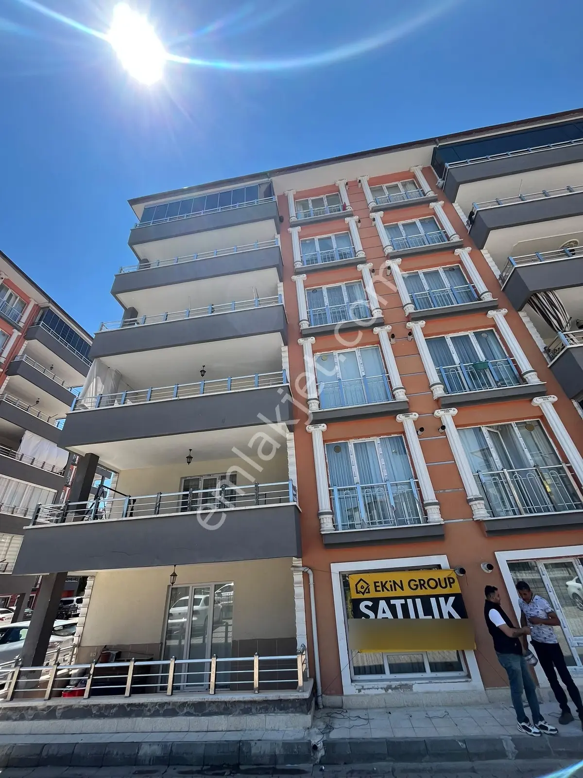 Ekin Group'tan B.pazarı Mah. Full Yapılı Satılık 2+1 Daire