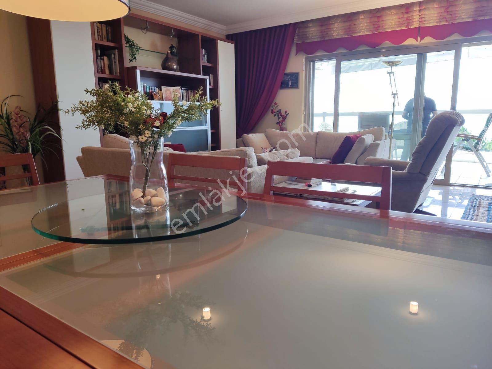 Ege Mahallesinde Eşsiz Manzaralı Geniş 4+1 Daire Eşyalı Satılık - Görsel 13