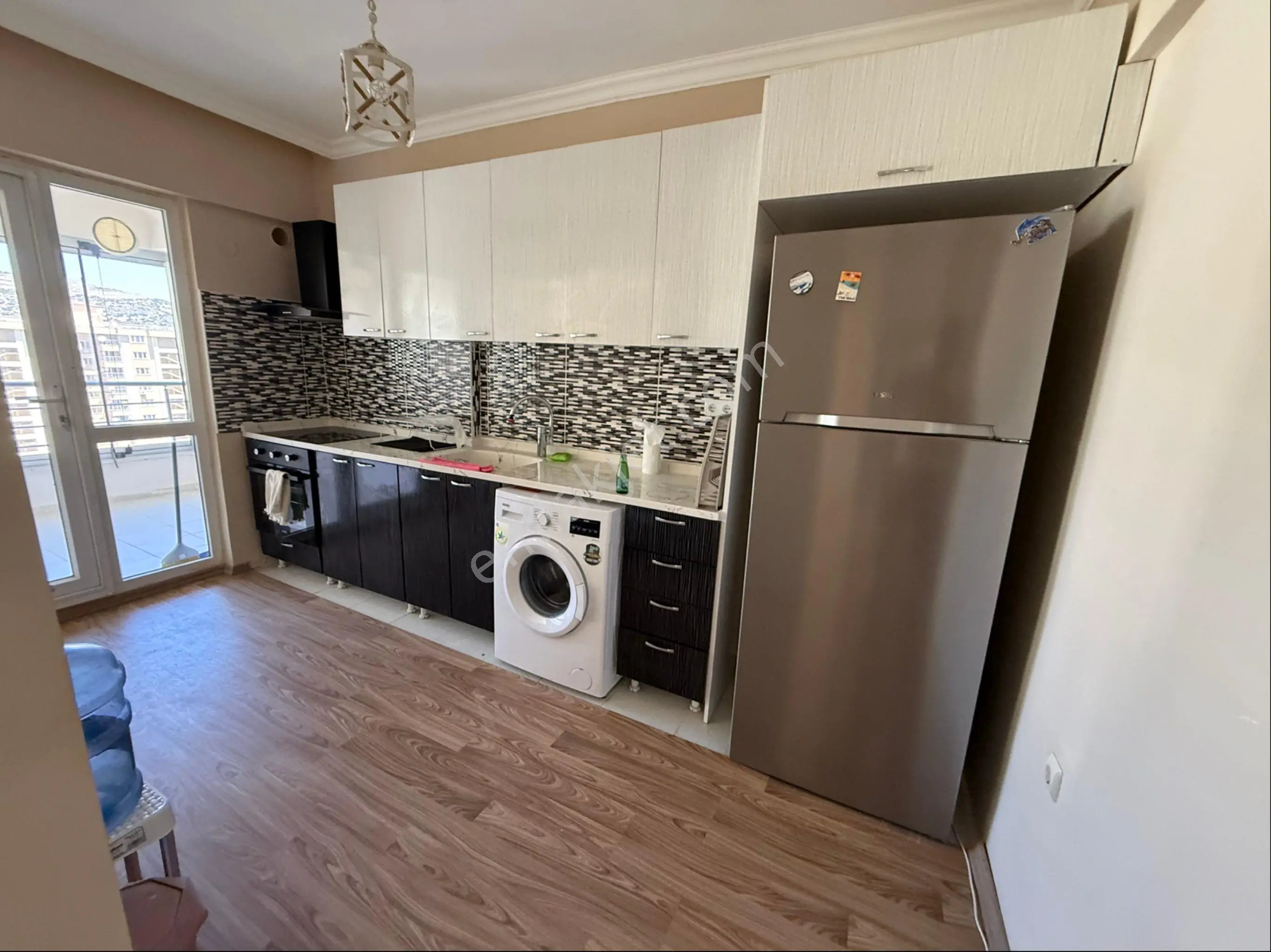 Arakat Full Eşyalı 2+1 Satılık Daire Önüne Pazar Kutuluyor