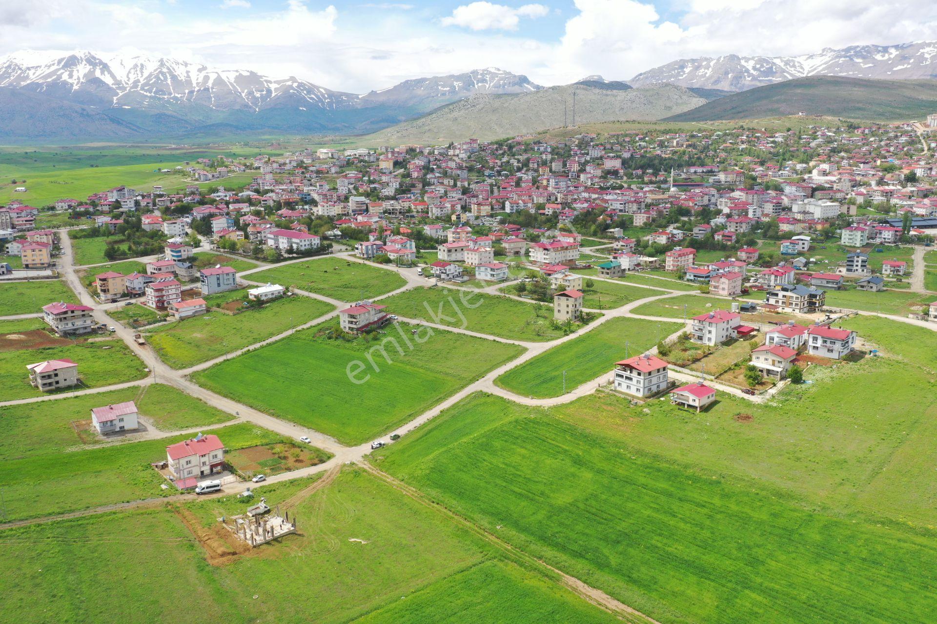 Tufanbeyli İstiklal Mahallesinde Tüm Altyapıları Olan Merkezi Konumda Arsa - Görsel 3