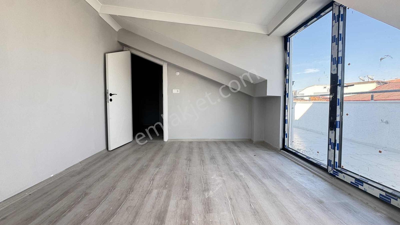 Marmarayın Yakının Da Kaçınılmaz 4+1 230 Üst Dubleks - Görsel 11