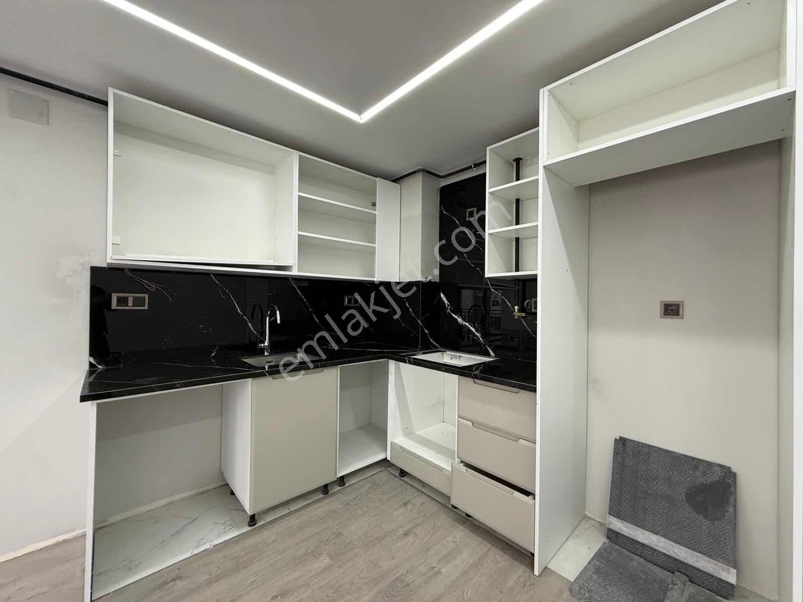 Yeşil Fırın Cvr/fore Kazıklı/sıfır/2+1/lüks Tasarım/k.otoparklı! - Görsel 15