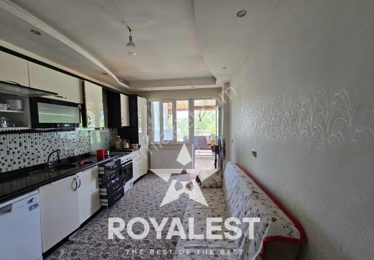 Royalest'ten Geniş Teraslı Ebeveyn Banyolu Merkezi Konumda Acil - Görsel 13