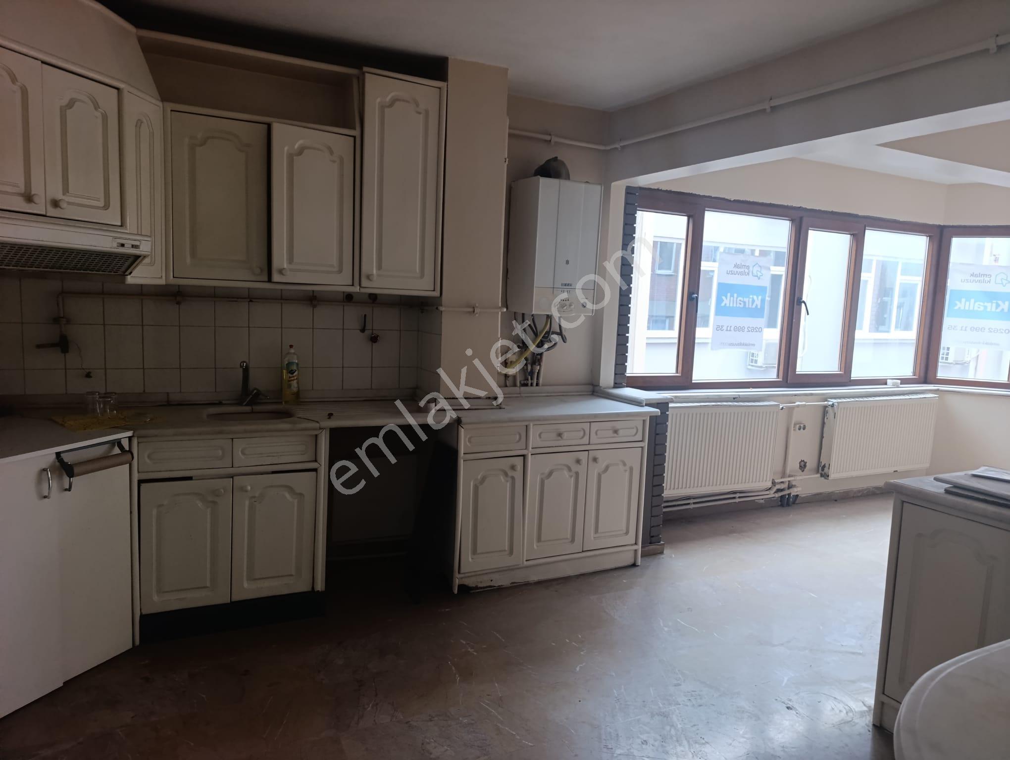 İzmit Merkezde Satılık Asansörlü 5+1 Daire - Görsel 18
