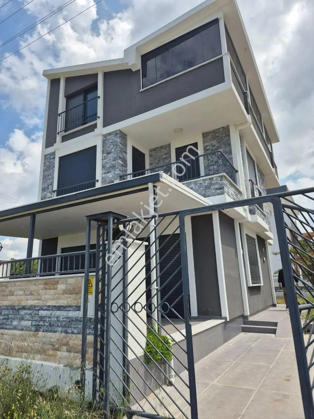 Çağlak İnşaattan Doğa Ve Deniz Manzaralı Merkezde 4+1 Lüx Villa