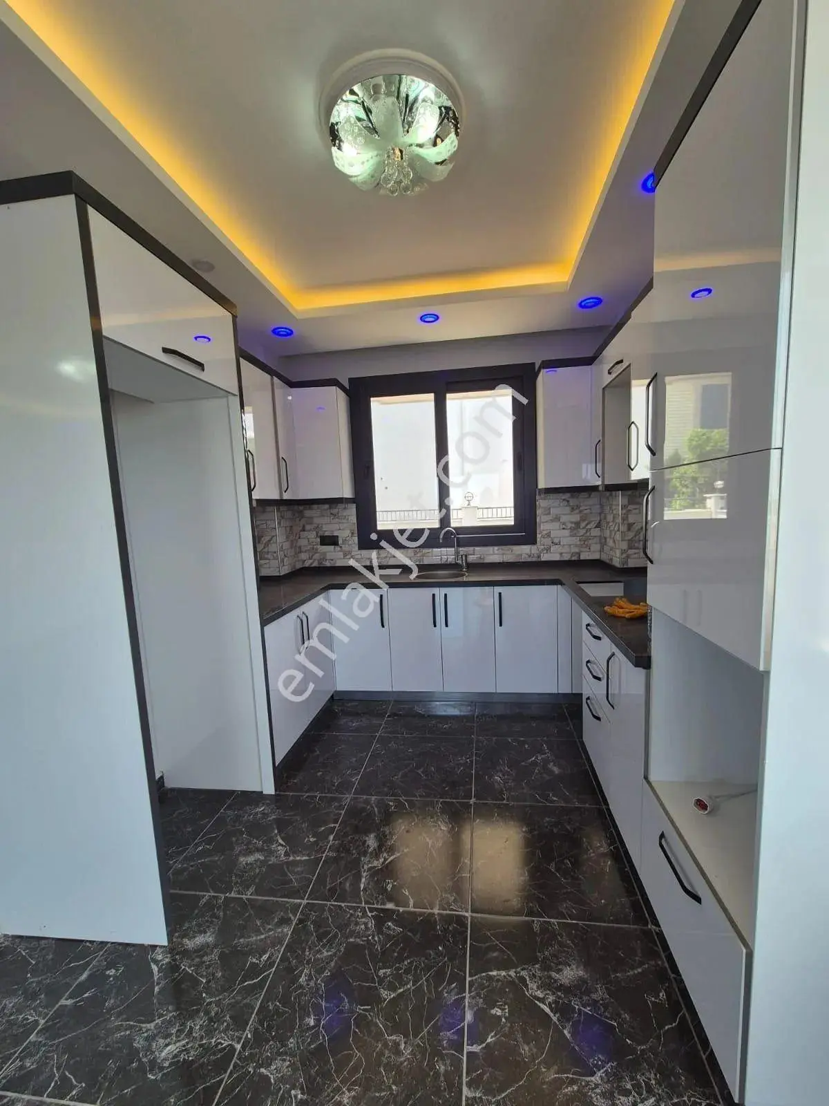 Çağlak İnşaattan Doğa Ve Deniz Manzaralı Merkezde 4+1 Lüx Villa - Görsel 5