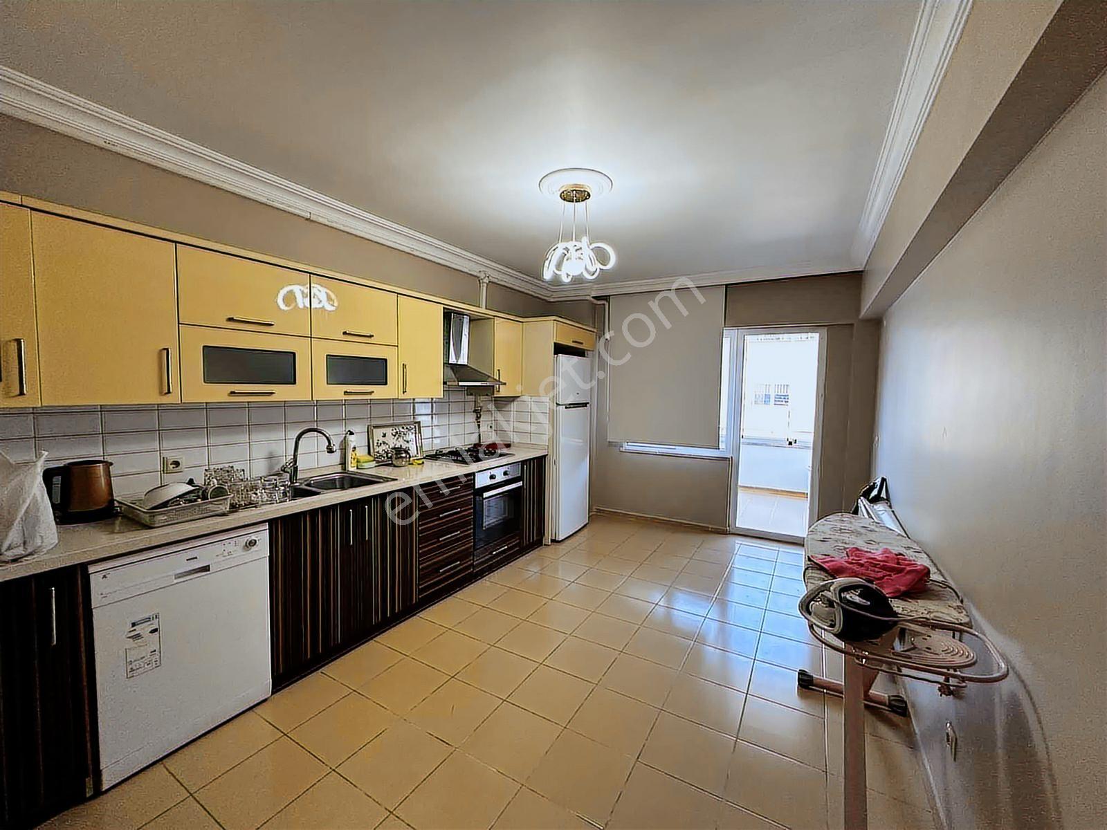 Yomra Tuğra Sitesi 5+1 Satılık Dubleks Daire - Görsel 13