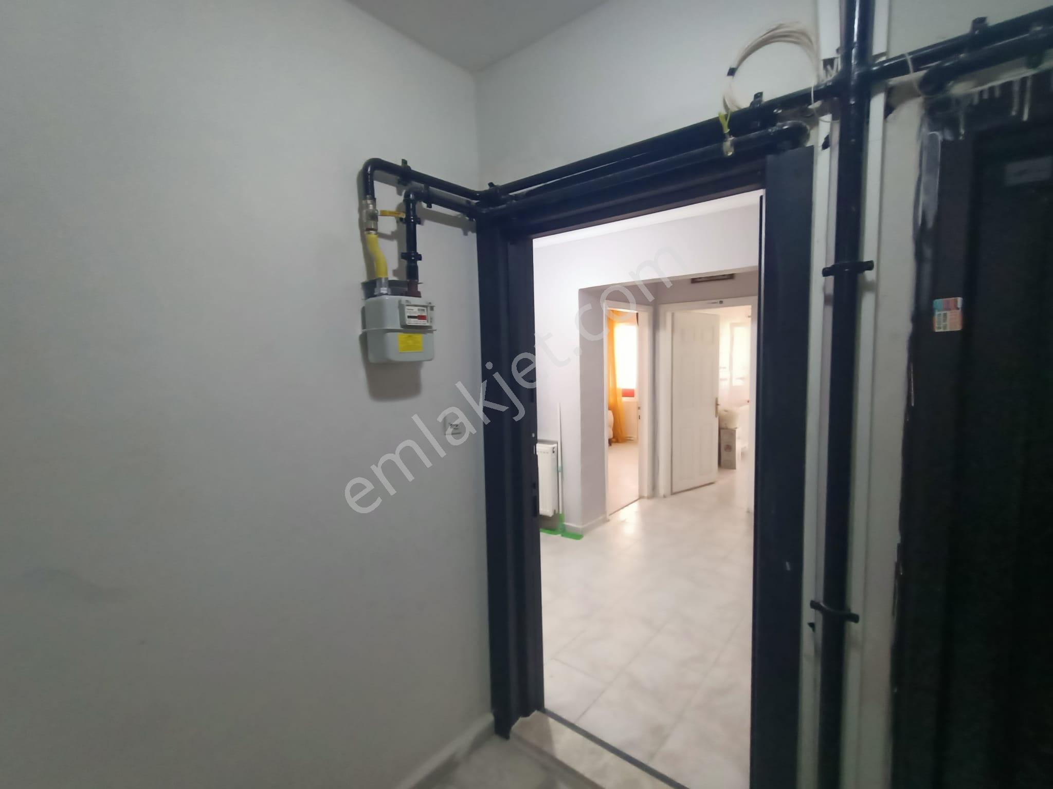 Yasemin Emlaktan Çınarcık Taşliman Mah. Asansörlü 2 Kat Eşyalı Masrafsiz 2+1 Daire - Görsel 12