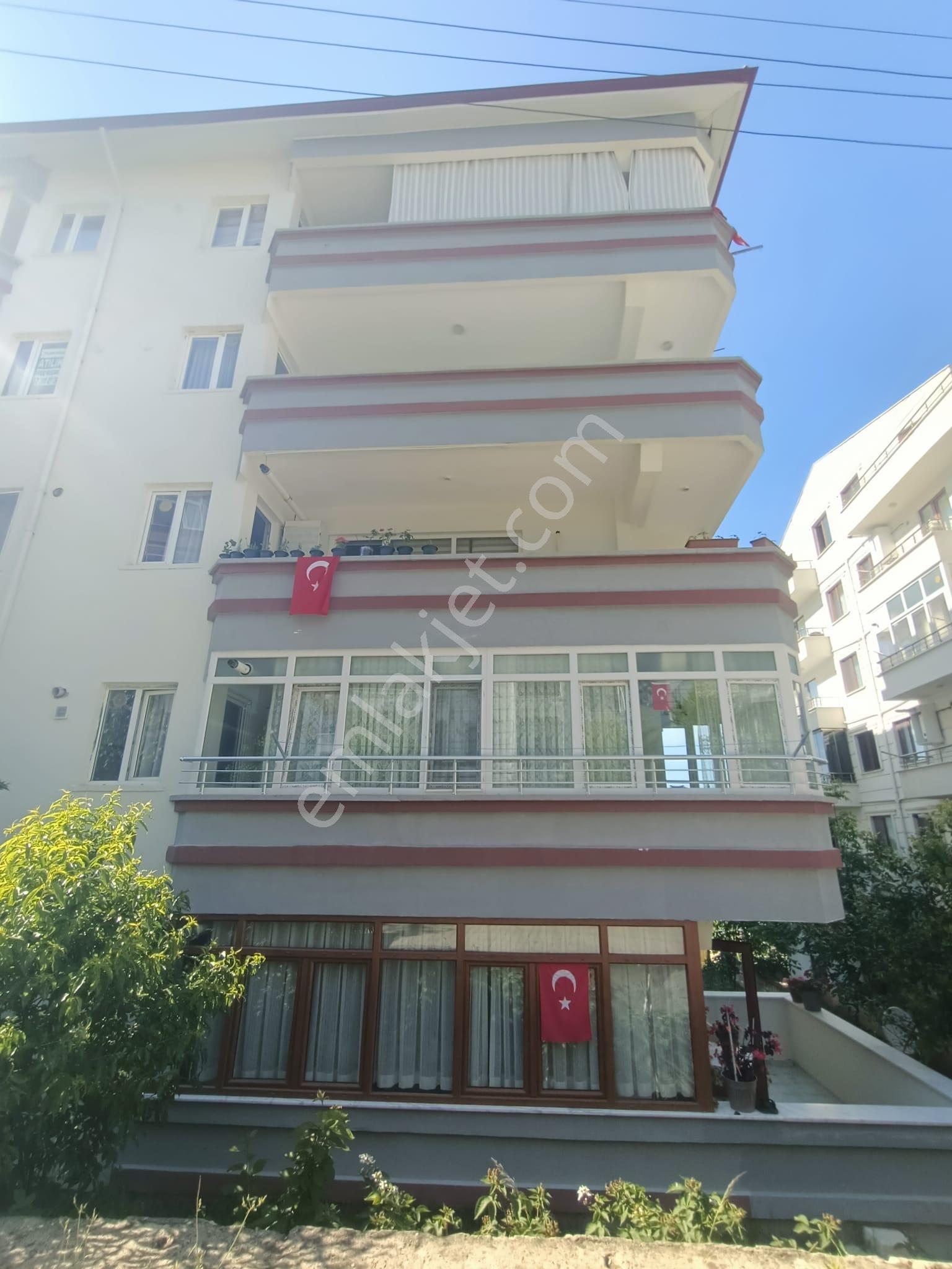 Yasemin Emlaktan Çınarcık Taşliman Mah. Asansörlü 2 Kat Eşyalı Masrafsiz 2+1 Daire - Görsel 27