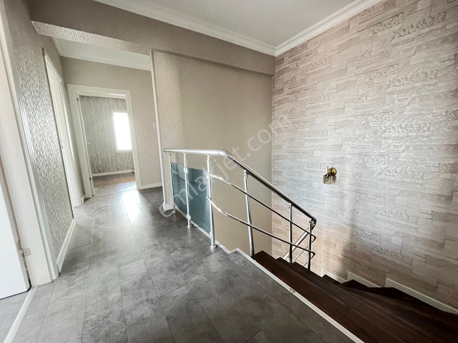 Turan'dan Ankara Manzaralı & Full Yapılı Site İçerisinde 7+1 Dubleks Daire - Görsel 31