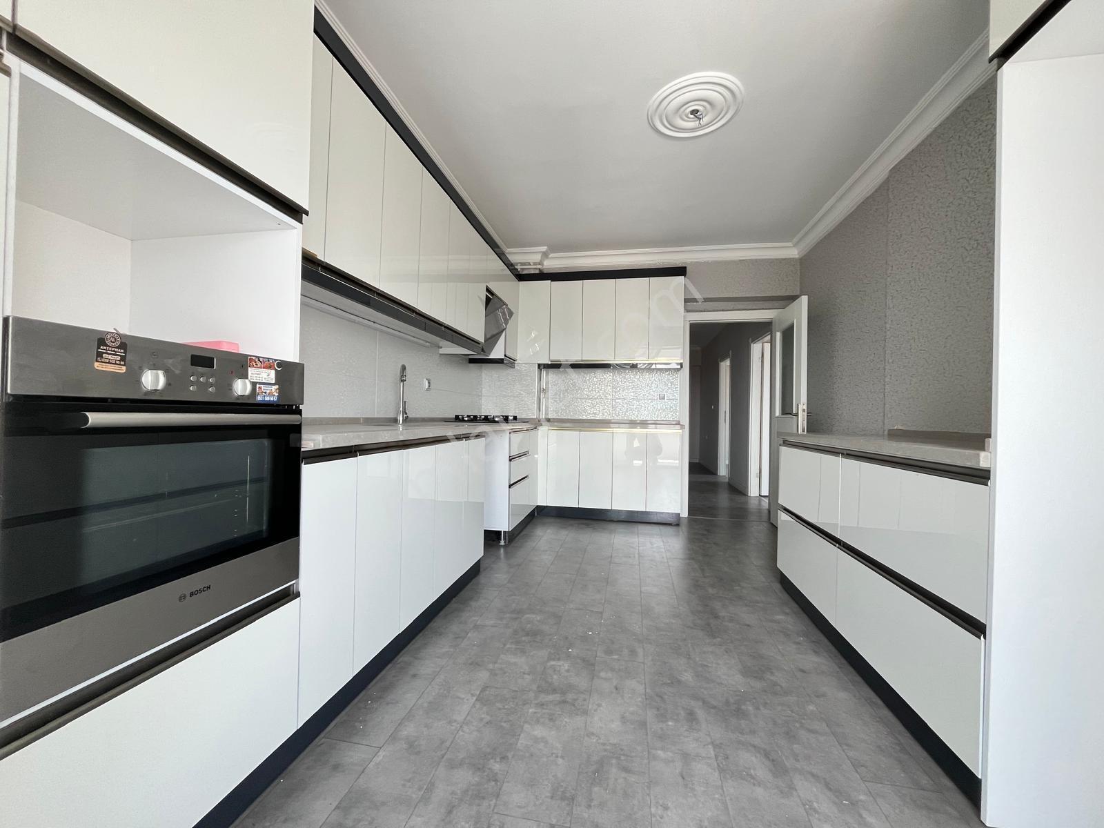 Turan'dan Ankara Manzaralı & Full Yapılı Site İçerisinde 7+1 Dubleks Daire - Görsel 4