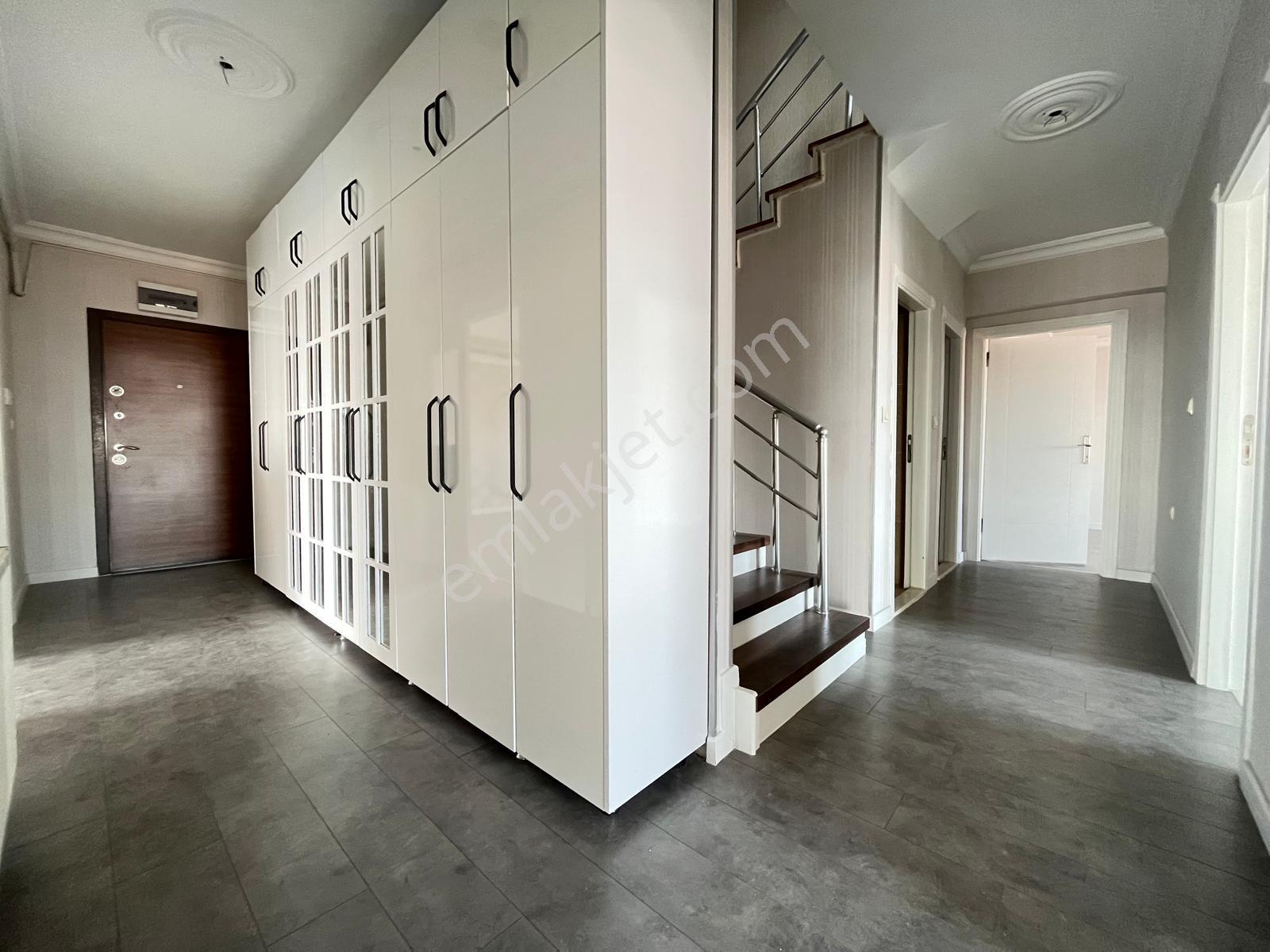 Turan'dan Ankara Manzaralı & Full Yapılı Site İçerisinde 7+1 Dubleks Daire - Görsel 12