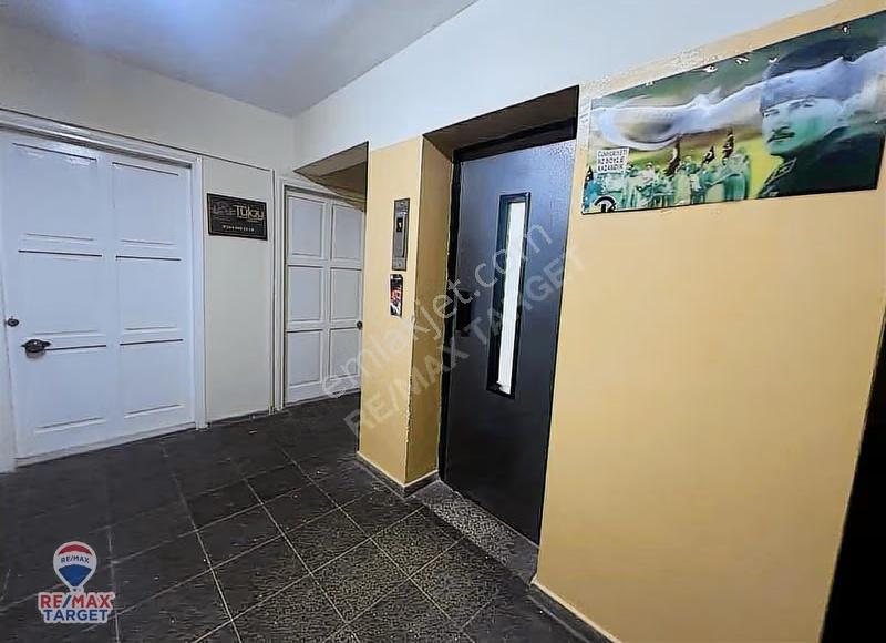 Karşıyaka Çarşıda Satılık Ofis Fırsatı - Görsel 9