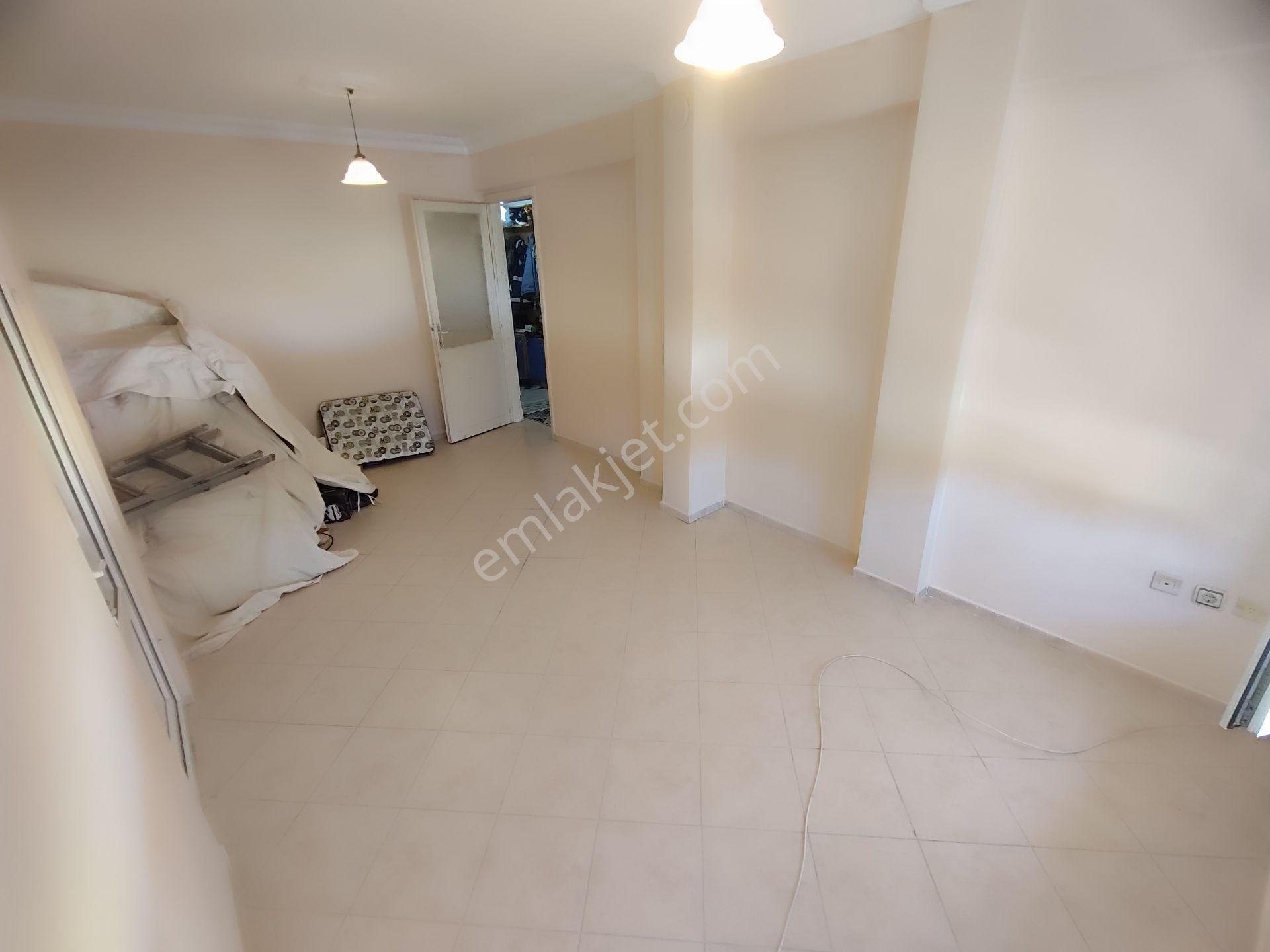 Kardeşten Akçay Salı Pazarı Civarı Denize 250 Mt. Ara Kat Ön Cephe 2+1 Daire - Görsel 8
