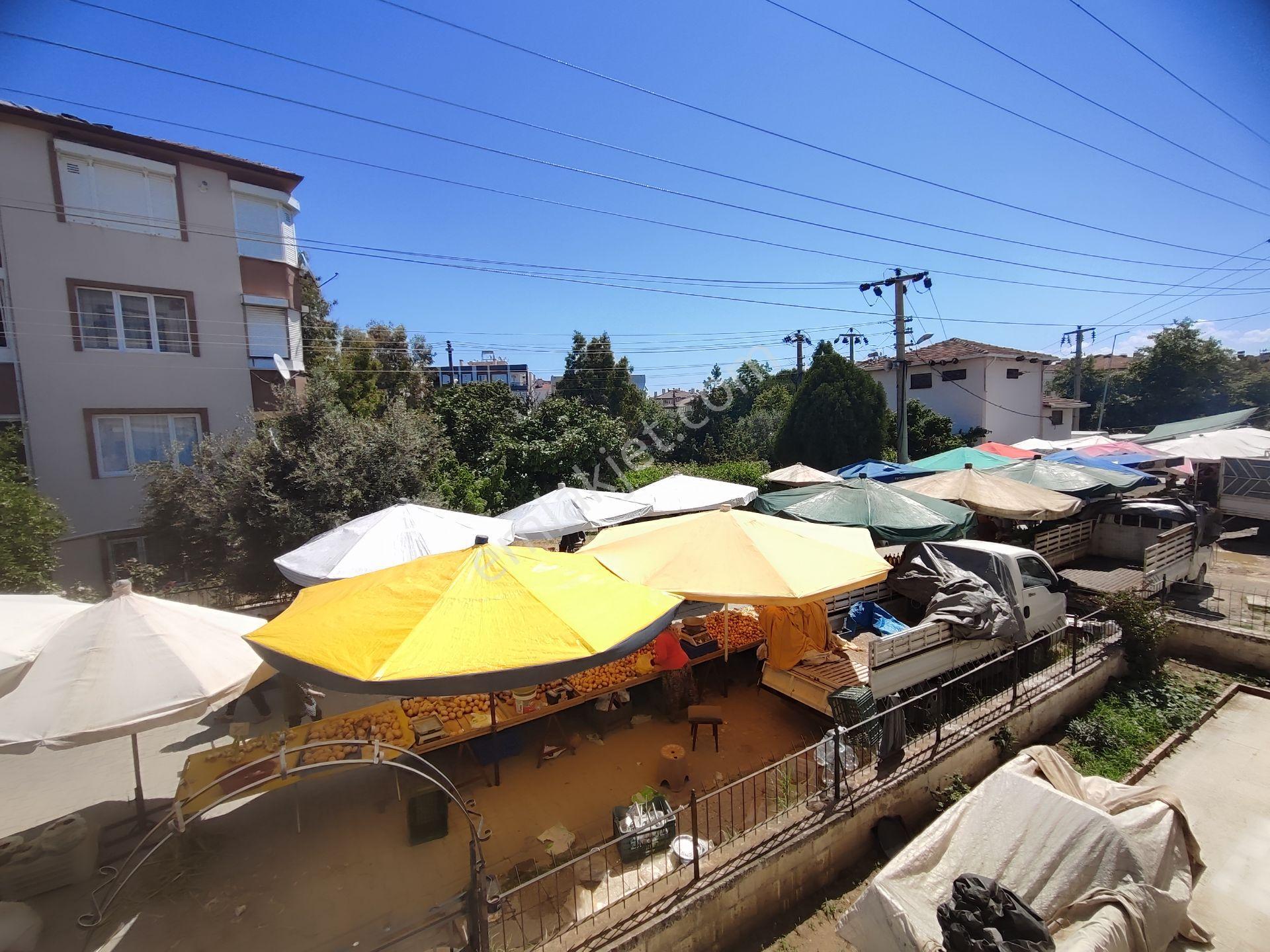 Kardeşten Akçay Salı Pazarı Civarı Denize 250 Mt. Ara Kat Ön Cephe 2+1 Daire