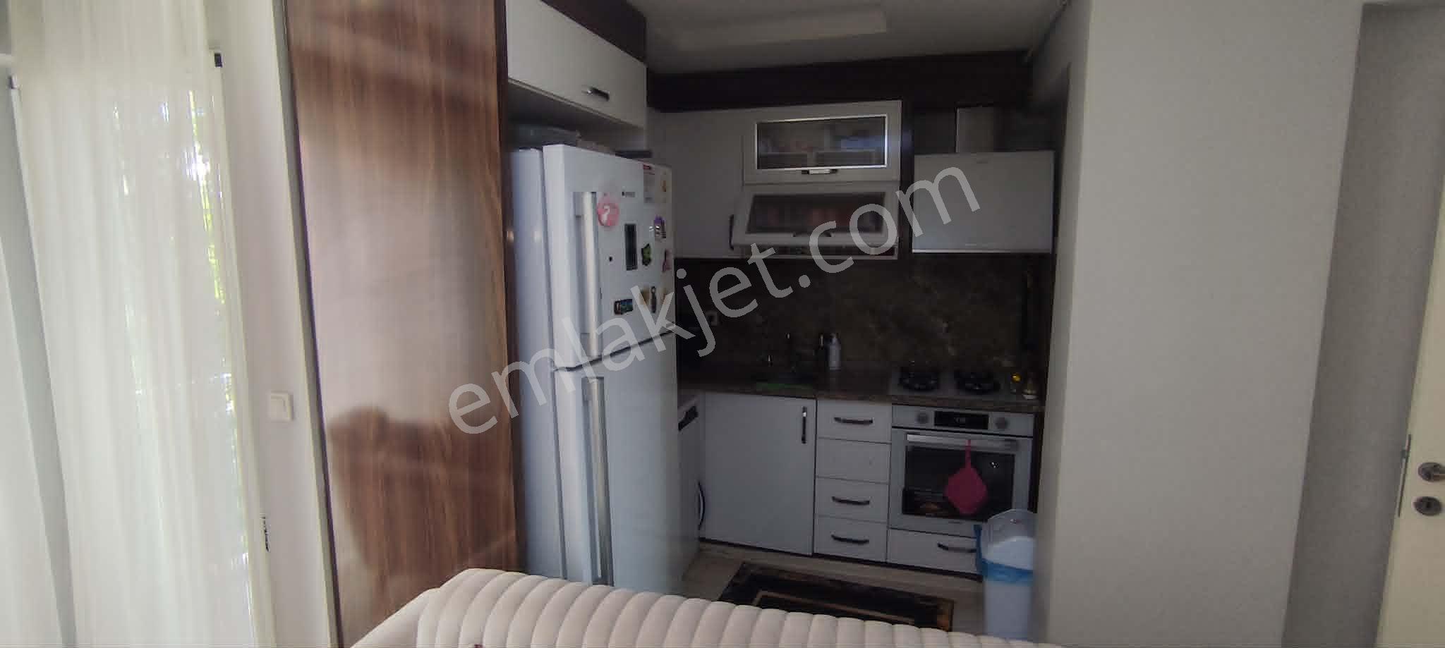 Gazioğlu Mahallesinde Ara Kat Asansörlü Yerden Isıtmalı Gergi Tavanlı 2+1/90 M2 Daire 3.145.000 Tl - Görsel 6