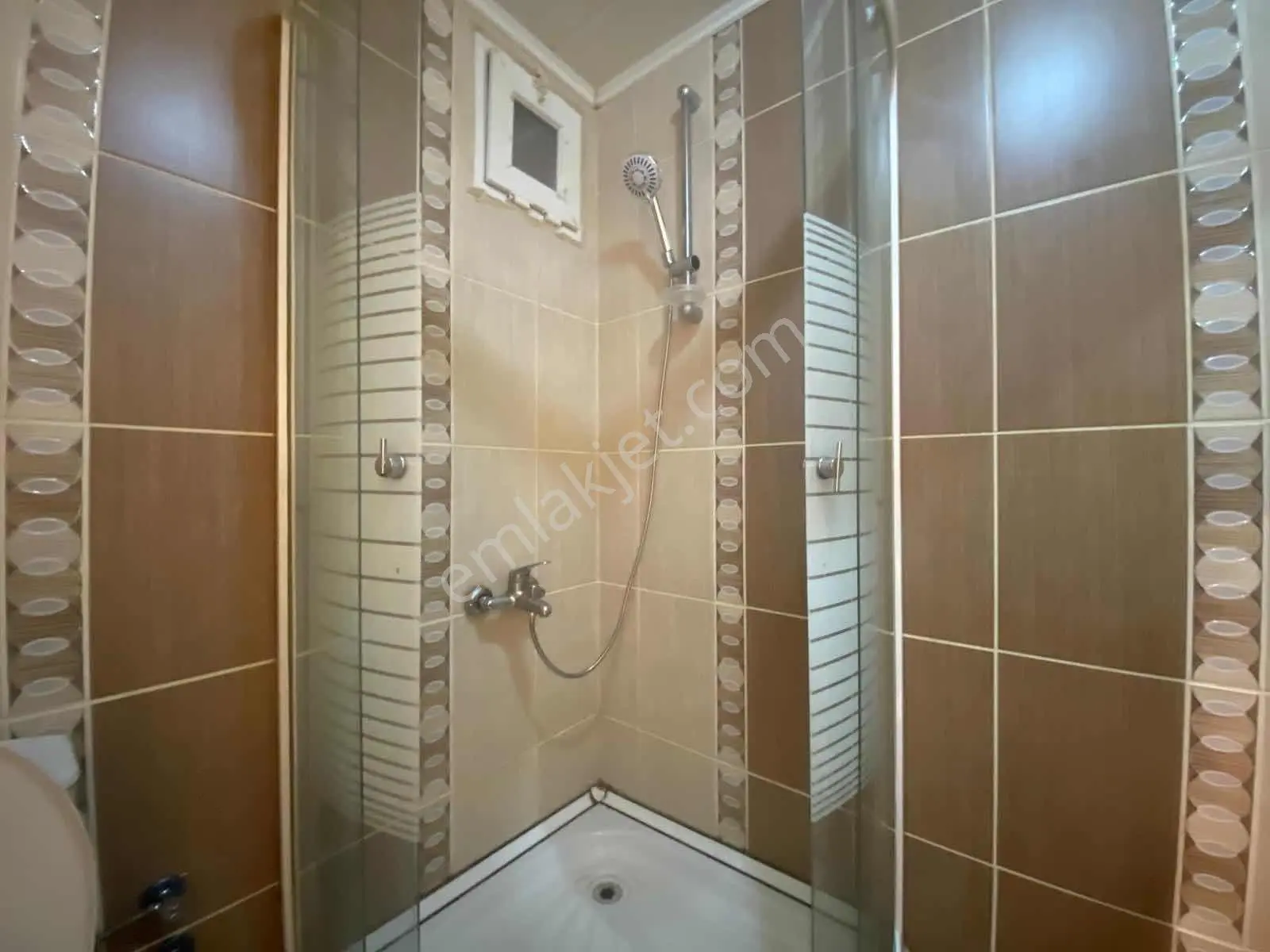 Bimondo Gayrimenkulden İletişim Kapısı Yakını Eşyalı 1+1 Daire - Görsel 18