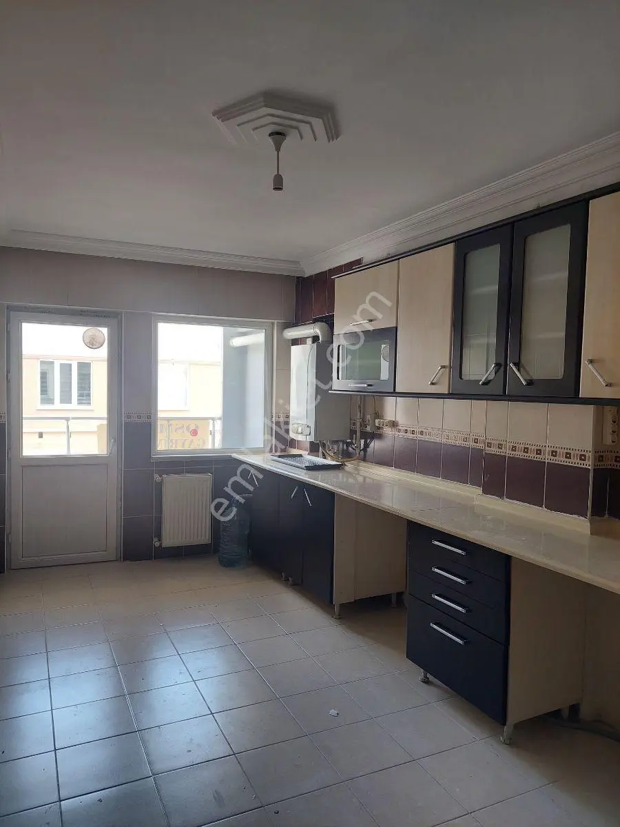 Cafe 346 Yakınında Ebeveyn Banyolu 4+1 Arakat Kiralık Daire - Görsel 3