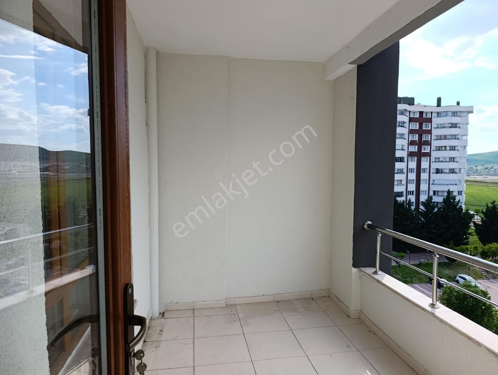 Yeşilbağlıca Sitesi Kiralık 4+1 Daire - Görsel 27