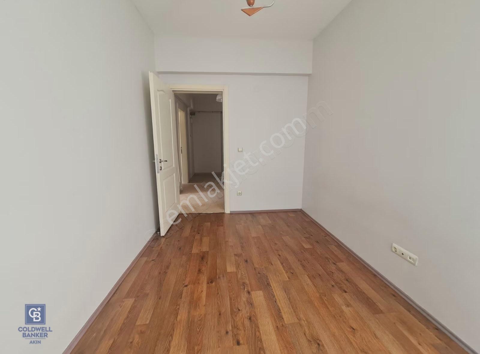 Koru Evleri 7 Sitesinde Satılık Geniş Daire - Görsel 4