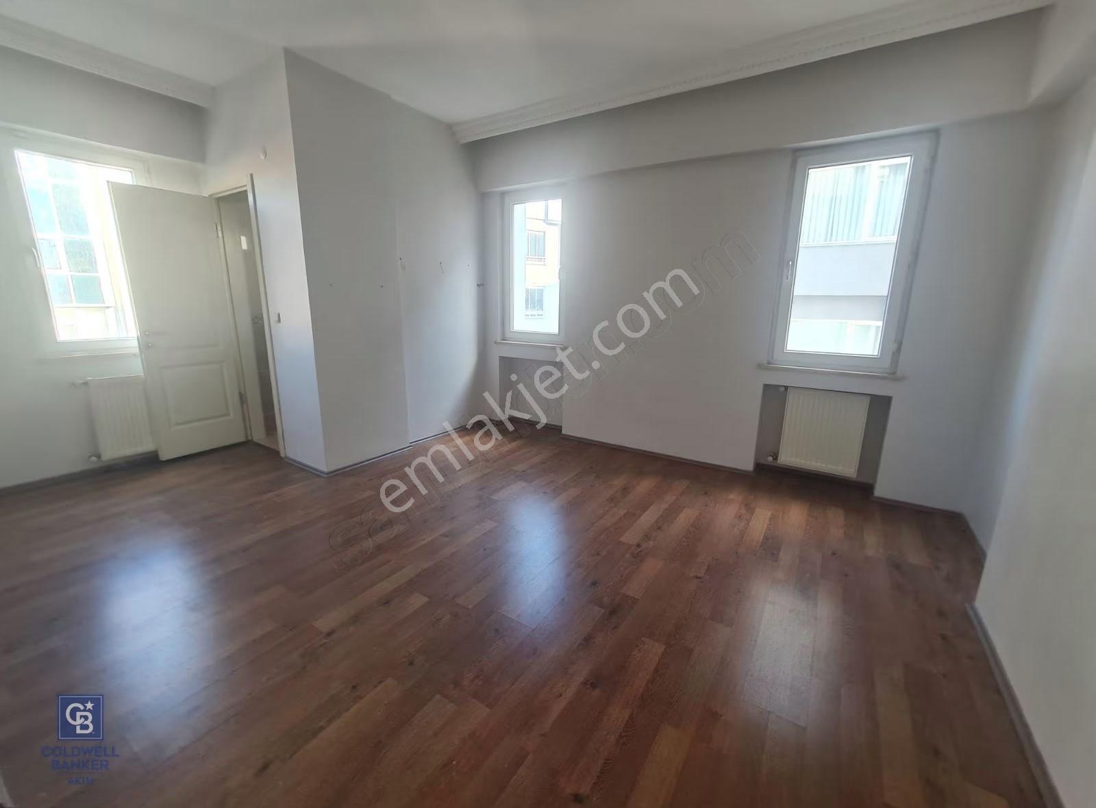 Koru Evleri 7 Sitesinde Satılık Geniş Daire - Görsel 23
