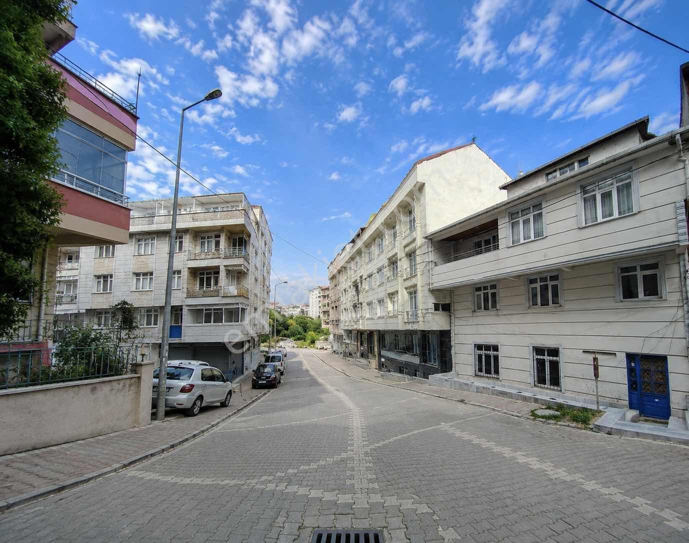 Esenyurt Battalgazide 3.katlı Satılık Bina