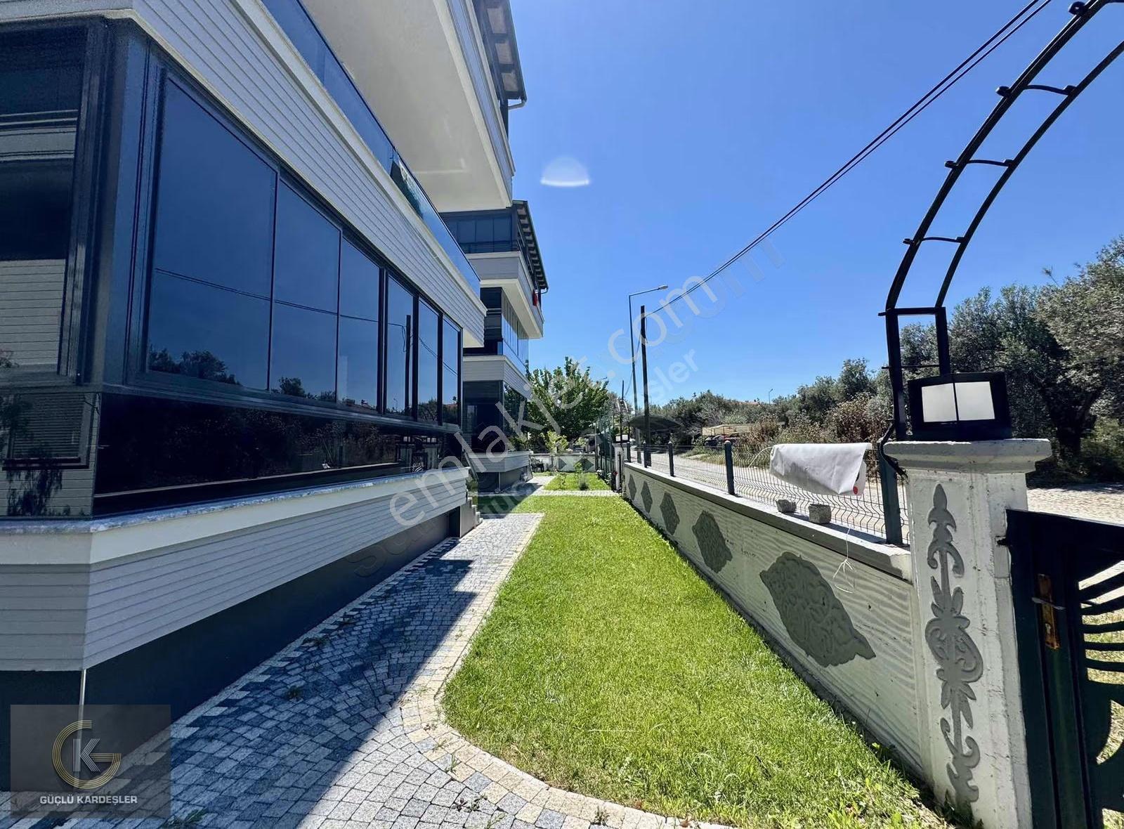 Güçlü Kardeşler Gürede 5+1 Müstakil Giriş Katta Odalı Villa - Görsel 9