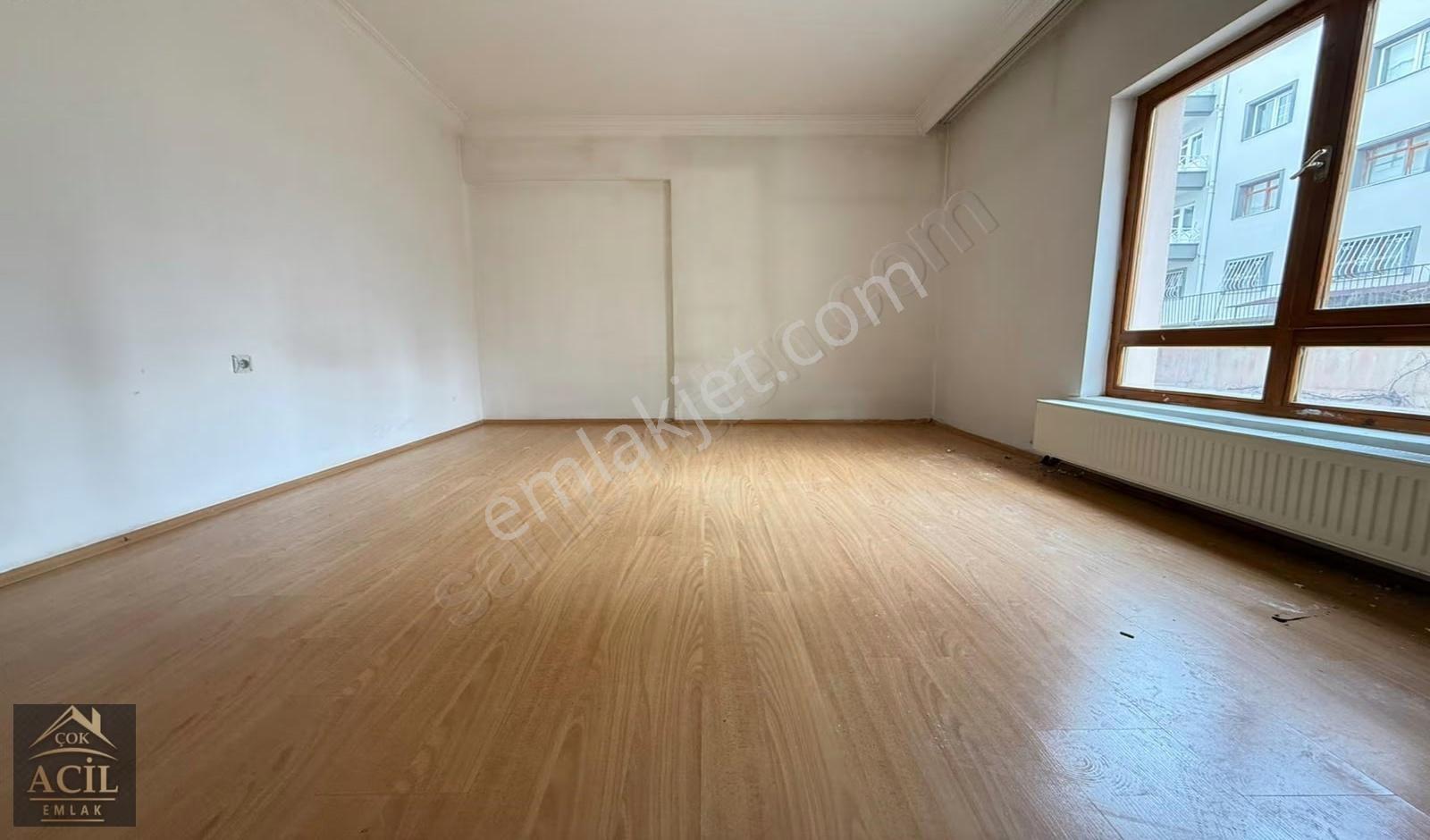 Çok Acil'den Merkezi Konumda 3+1 Katta Asansörlü Kiralık Daire! - Görsel 6