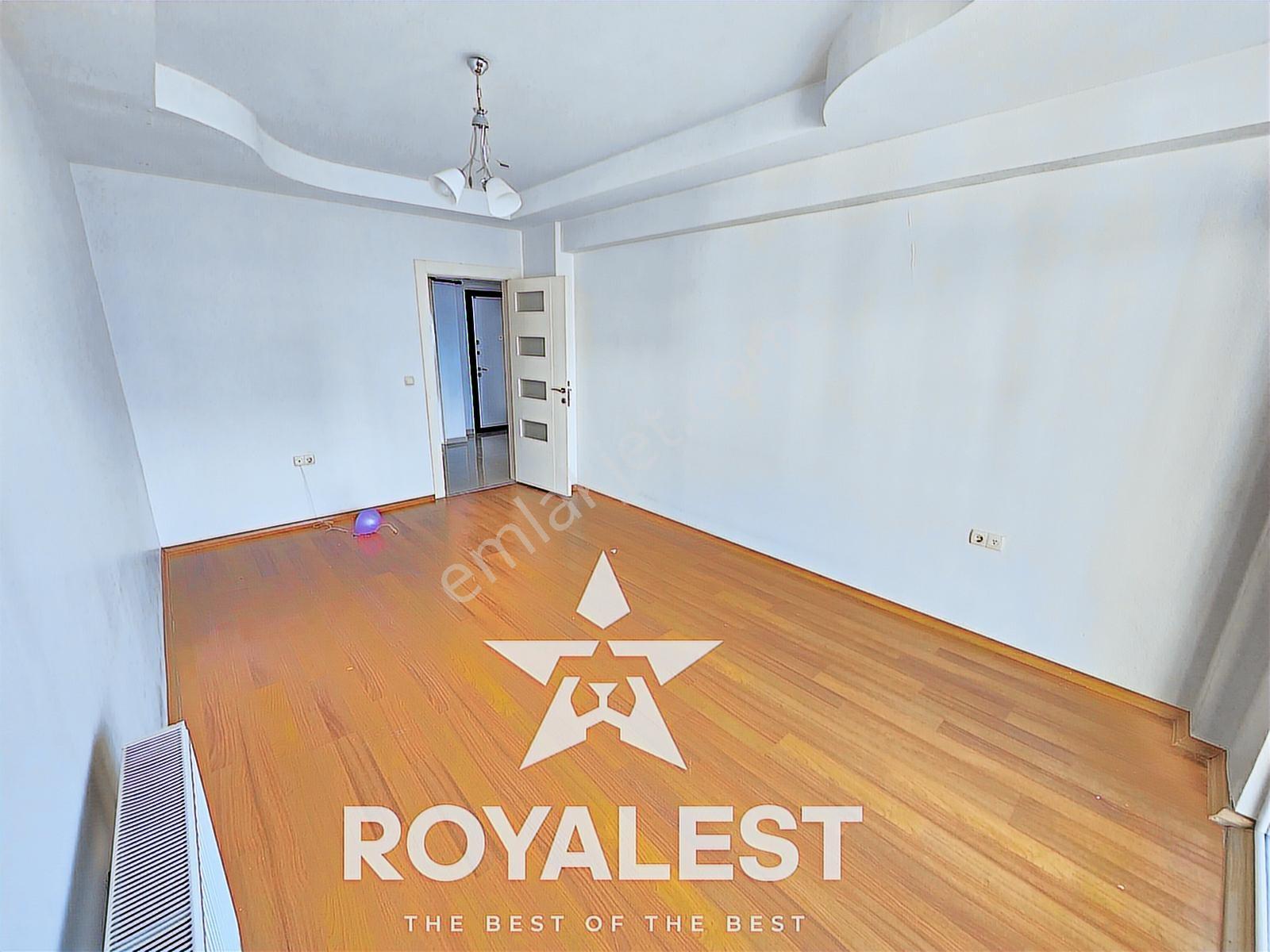 Royalest'ten Karataş Tramvaya Sıfır İskanlı Site İçi Ara Kat 3+1 - Görsel 3